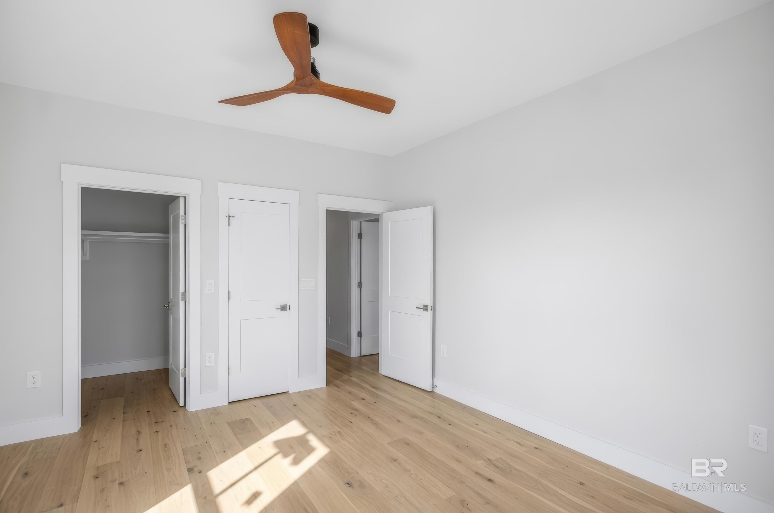 390 E 1st Avenue, Gulf Shores, AL, 36542