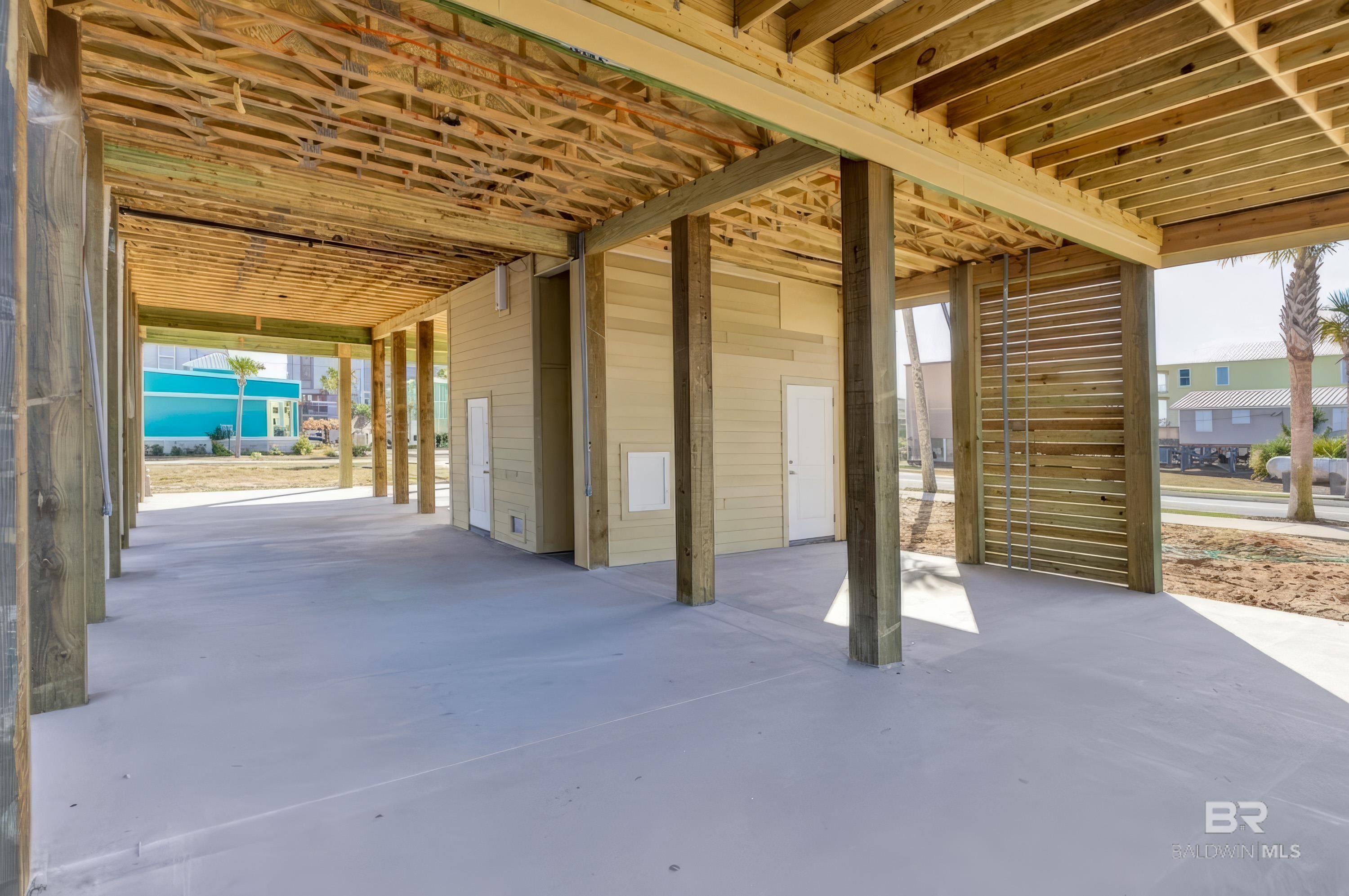 390 E 1st Avenue, Gulf Shores, AL, 36542