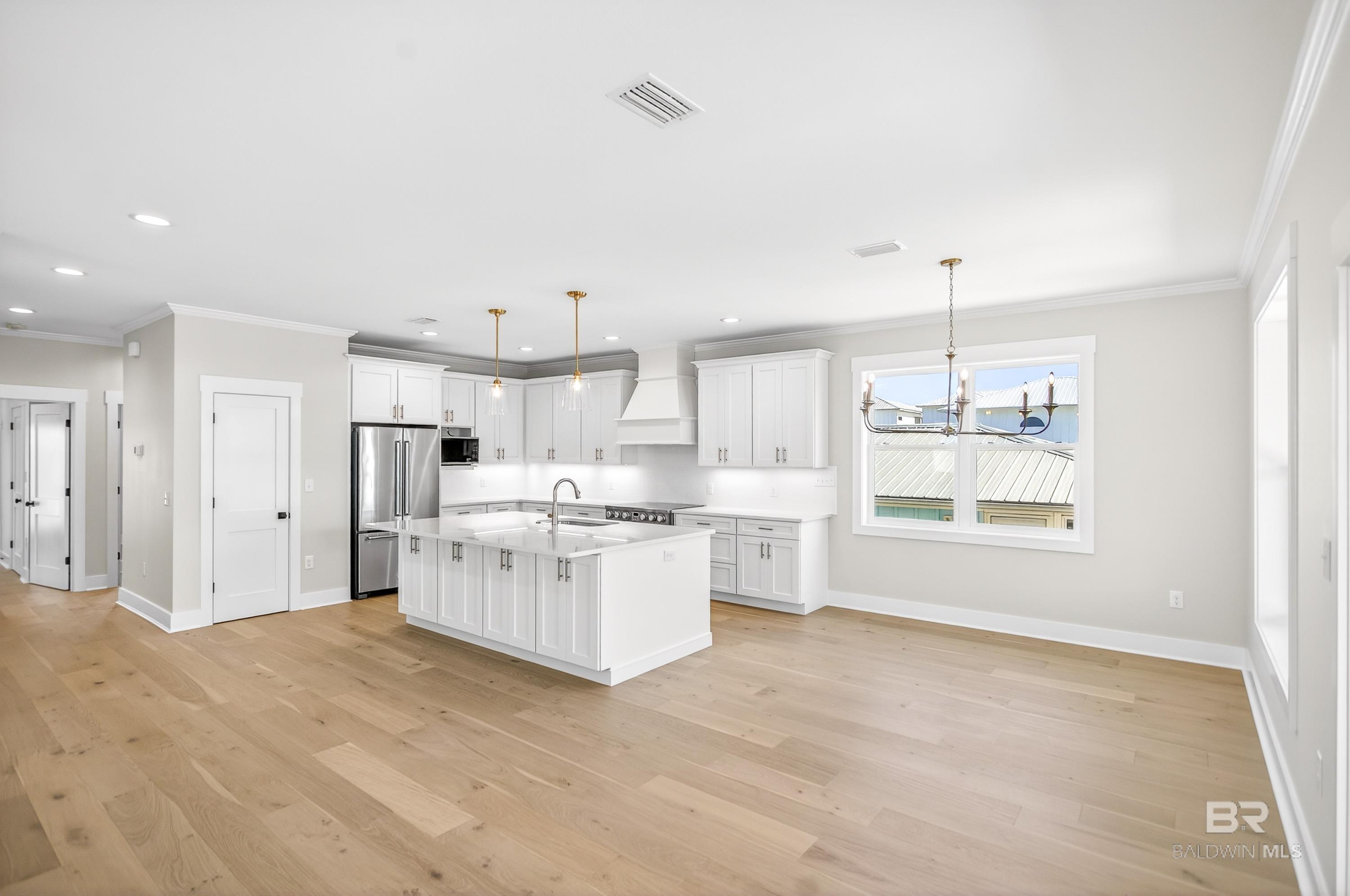 https://zimg.paragon.ice.com/ParagonImages/Property/PG/BCAR/394354/19/0/0/99a2093fcaba4bb9061593ce81037678/7/211af87bae93903a509553ea770180ed/394354-c9b94035-03e6-4c6c-94e5-dedd064a835f.JPG