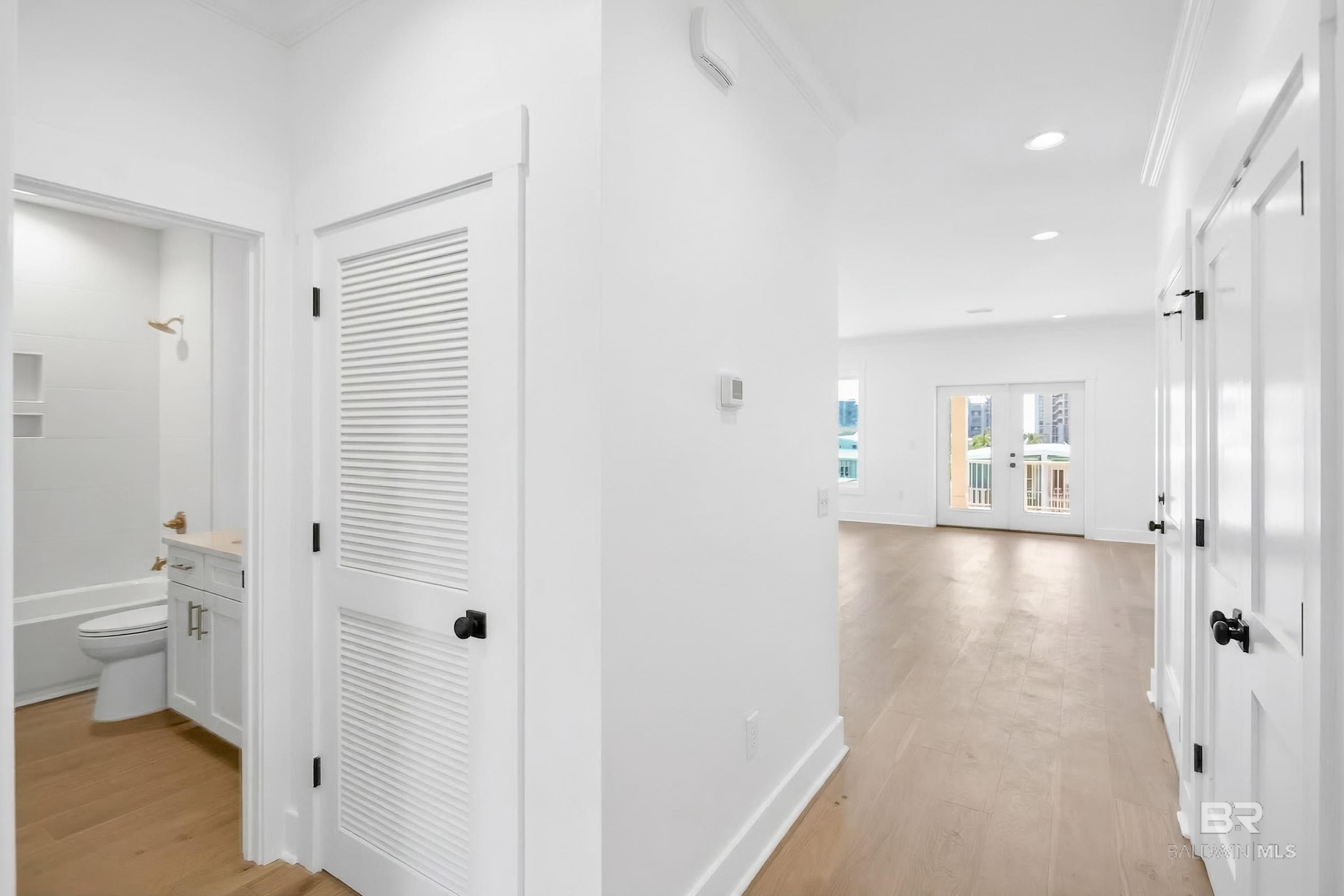 https://zimg.paragon.ice.com/ParagonImages/Property/PG/BCAR/394354/27/0/0/bcd40ada19c43c5f02ef654a74eb1ee0/7/211af87bae93903a509553ea770180ed/394354-6d51977b-04ea-472b-b266-418f9f366191.JPG