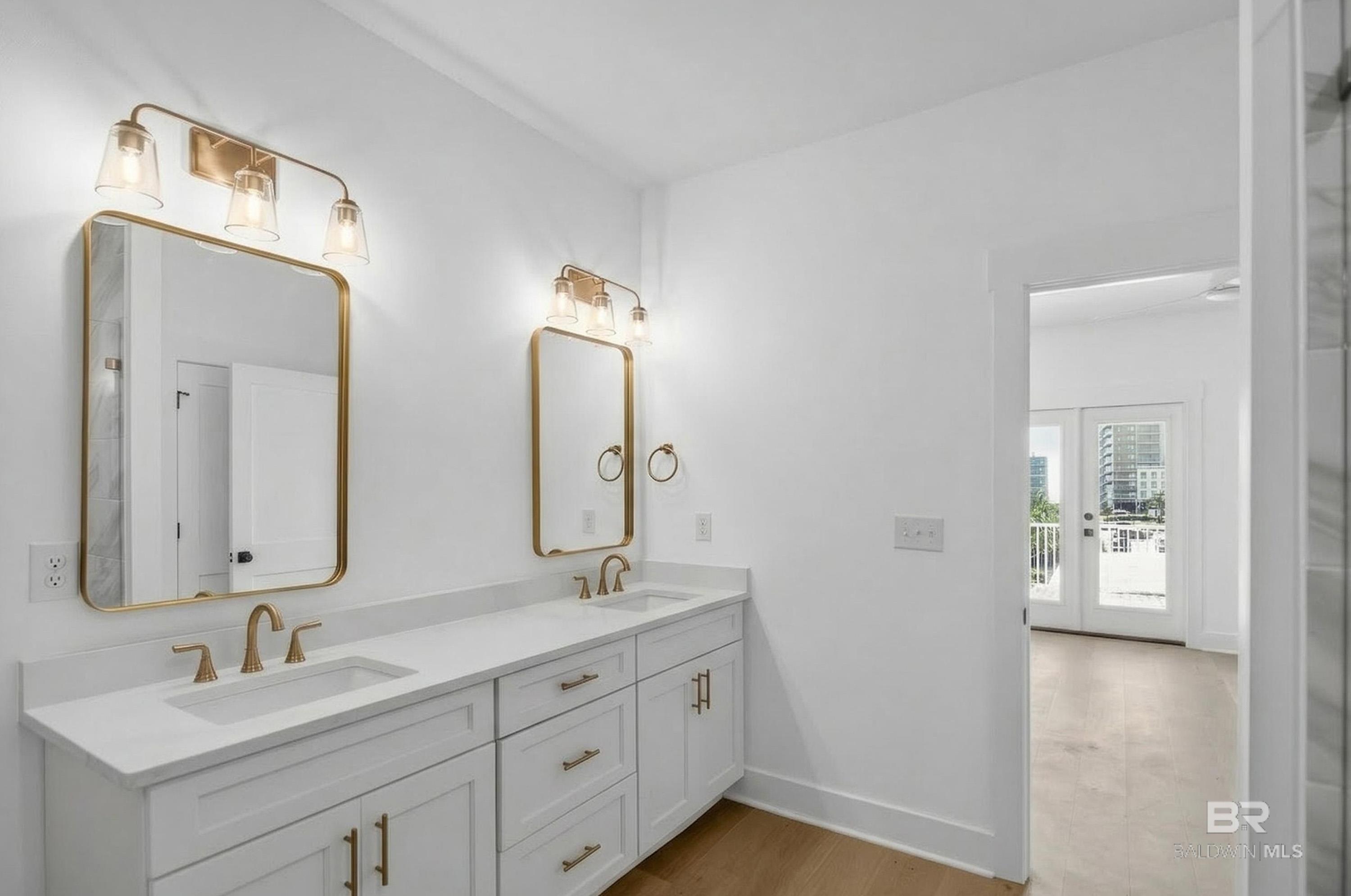 https://zimg.paragon.ice.com/ParagonImages/Property/PG/BCAR/394354/37/0/0/787236e8dc0adc3d4e80f5c6f84cdc5d/7/211af87bae93903a509553ea770180ed/394354-285c016d-cbef-4d80-96b5-cbc06f224388.JPG