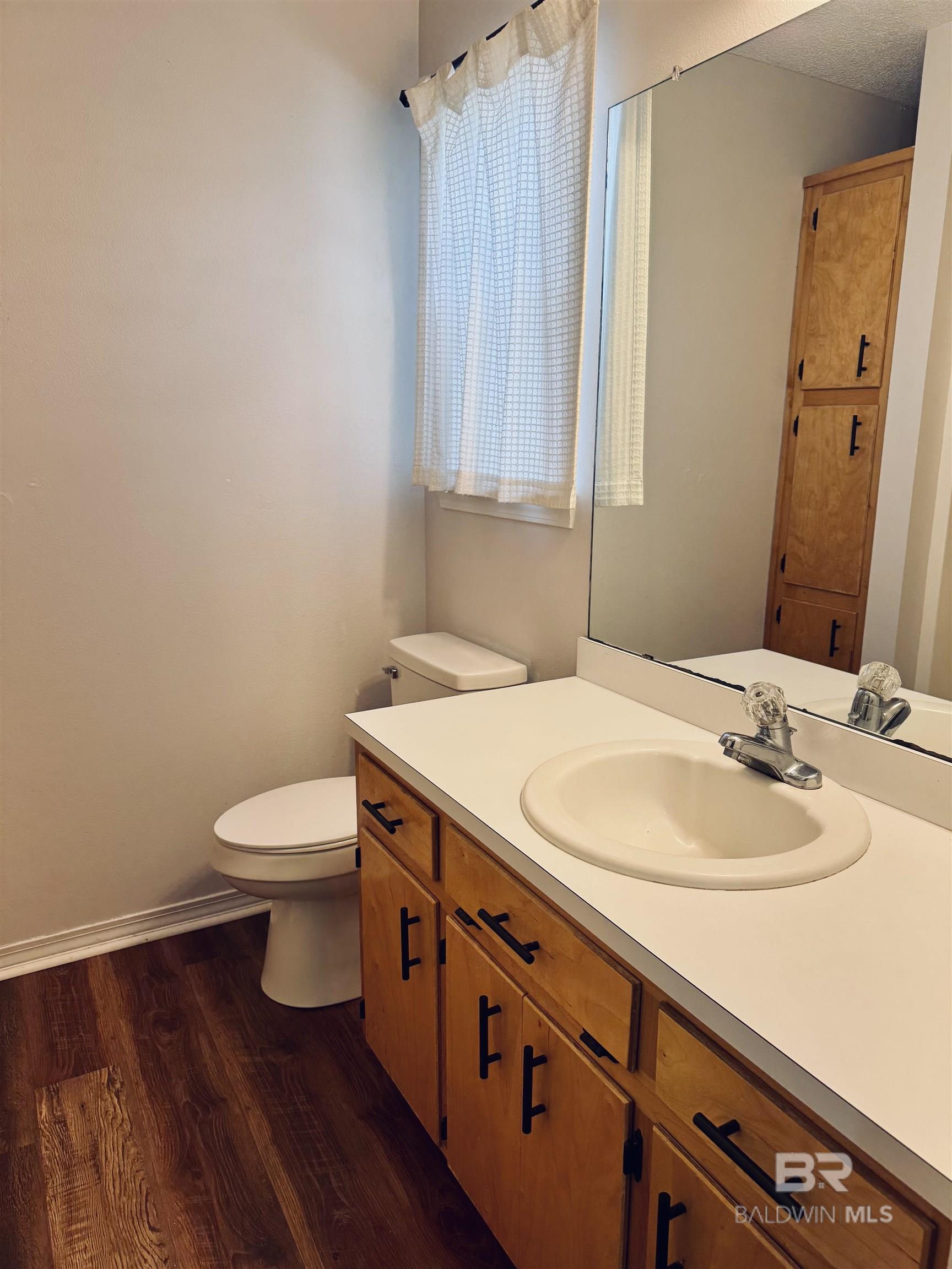 https://zimg.paragon.ice.com/ParagonImages/Property/PG/BCAR/394442/24/0/0/7bb2b4db5476893eb21cd8127e022e39/7/4c2605260cb9e14f0d376103e6071540/394442-f6723520-9b73-4990-bf5e-2669e815988d.JPG