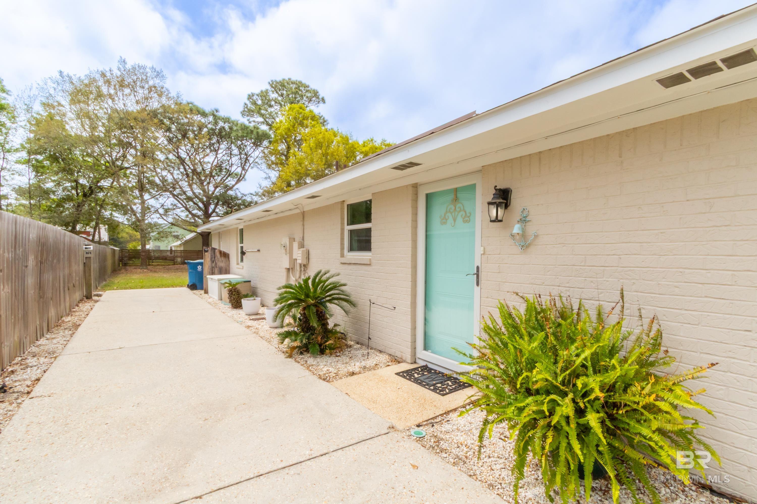 805 E 24th Avenue, Gulf Shores, AL, 36542