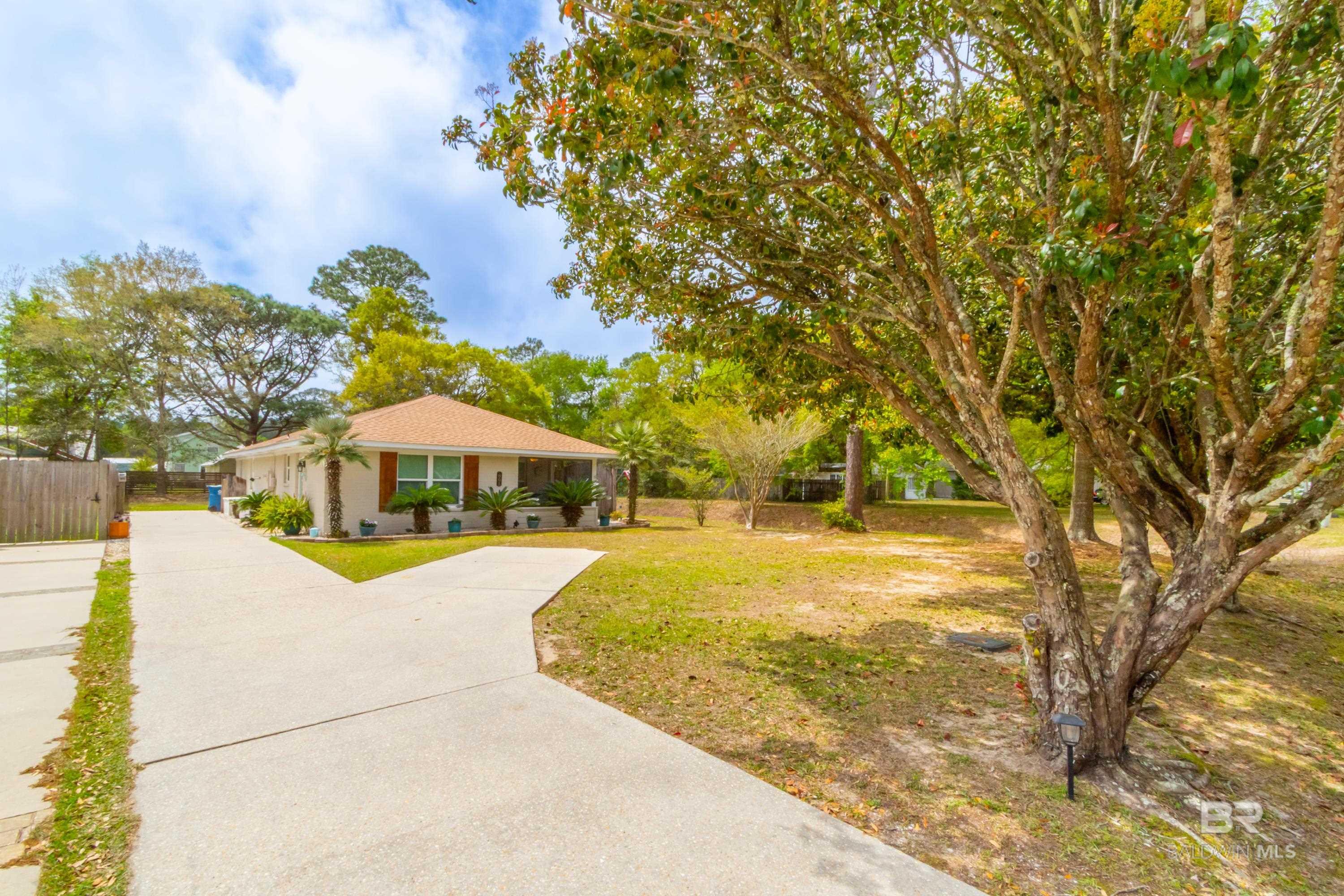 805 E 24th Avenue, Gulf Shores, AL, 36542