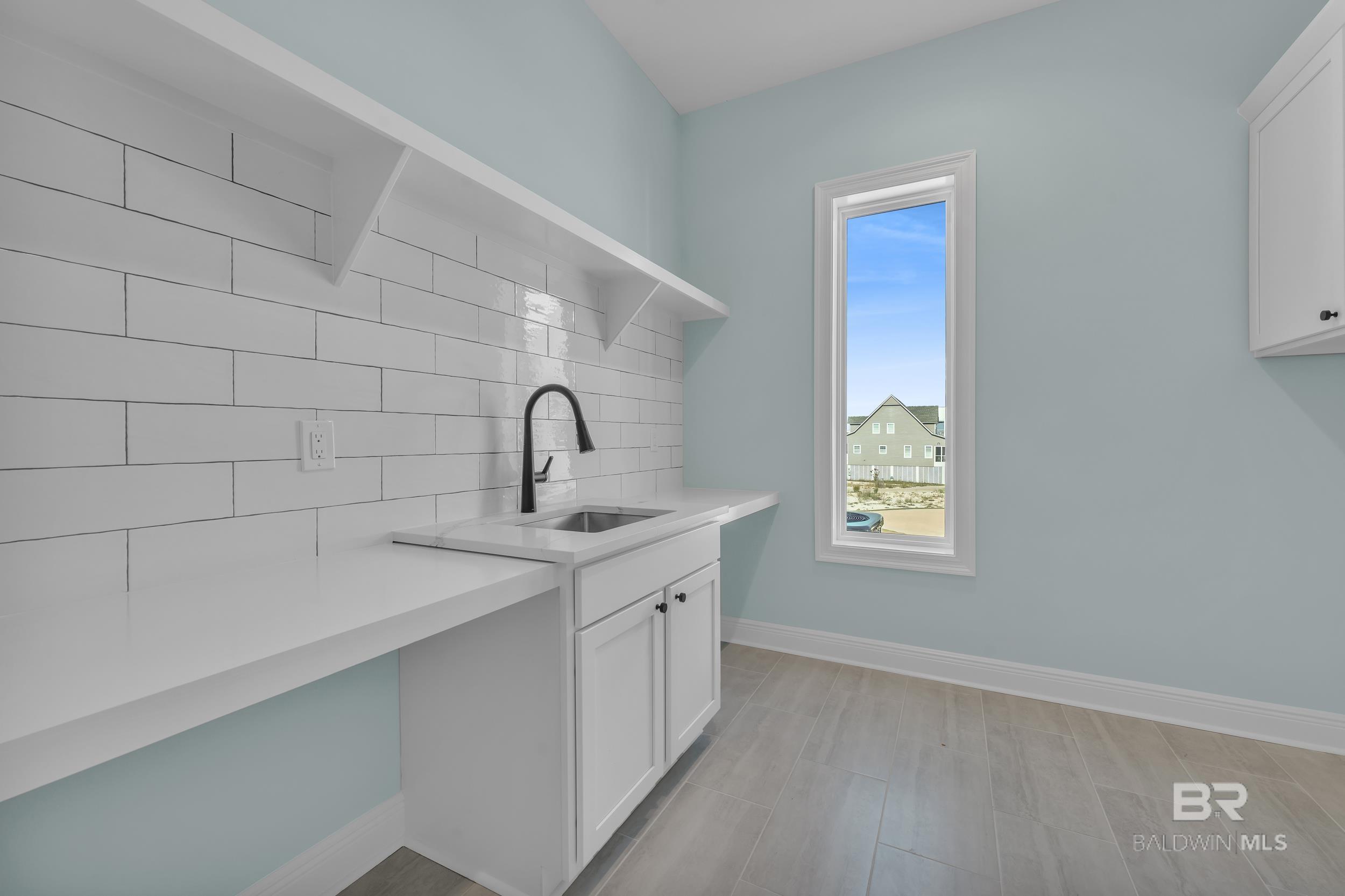 2270 W Beach Boulevard, Gulf Shores, AL, 36542