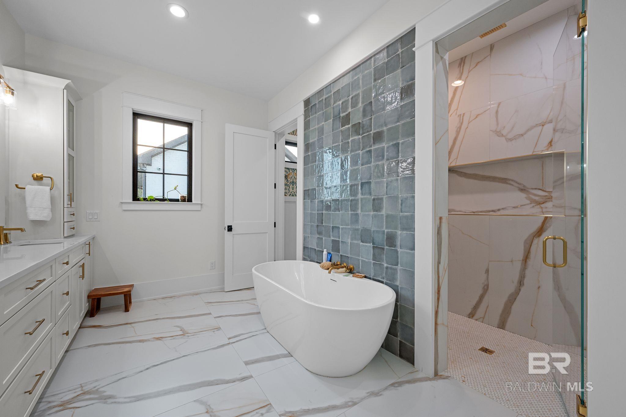 865 Inlet Circle, Gulf Shores, AL, 36542