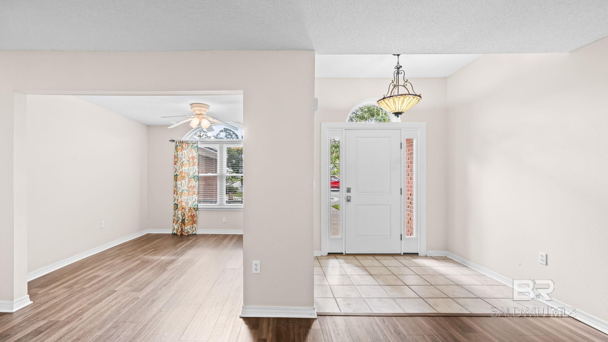 https://zimg.paragon.ice.com/ParagonImages/Property/PG/BCAR/394558/10/0/0/5591160ee7b58f223cf5bbbfc156ae92/7/c1bf7f9cec1981c7c3f6e1c82718a2cf/394558-74bdc50f-d6f6-46a1-9ec3-6e15951a3e75.JPG