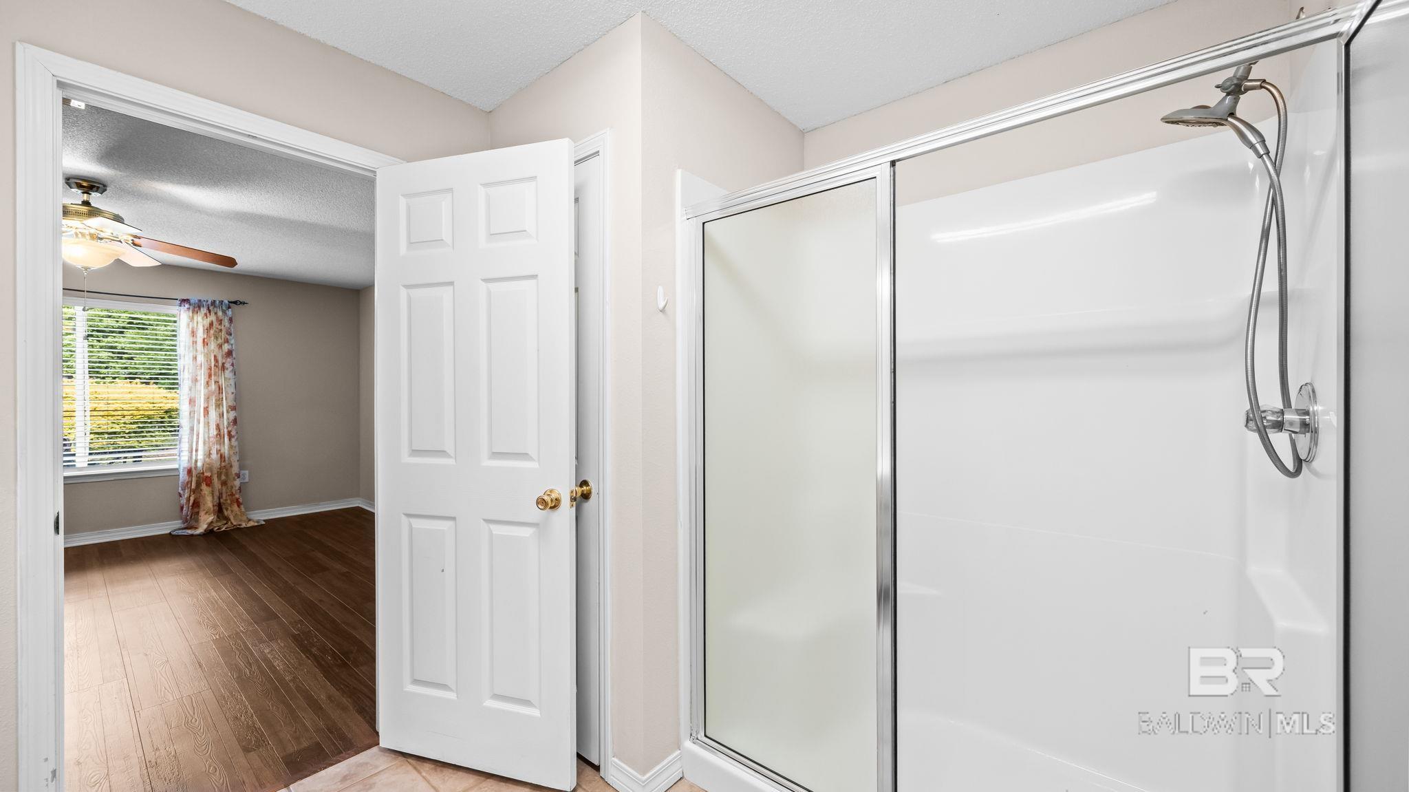https://zimg.paragon.ice.com/ParagonImages/Property/PG/BCAR/394558/18/0/0/7a9b03d269c0999702b41c7c65cf845a/7/c1bf7f9cec1981c7c3f6e1c82718a2cf/394558-c76c8c95-f088-44aa-a688-0b4bfe5e14de.JPG