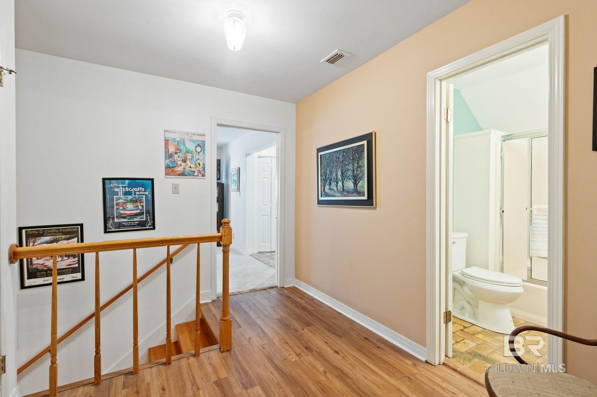 https://zimg.paragon.ice.com/ParagonImages/Property/PG/BCAR/394573/23/0/0/10630b4045d2eec87b109cc2e964a974/7/74b6991bd11b6990c949c9a1eb636847/394573-8b4769e6-069f-42ca-a3d1-5b0a2320824c.JPG