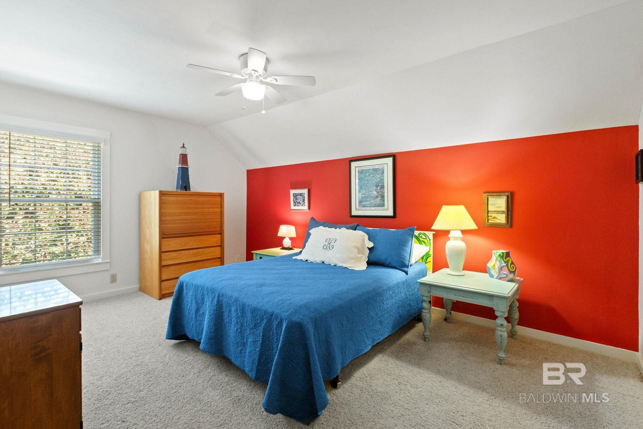 https://zimg.paragon.ice.com/ParagonImages/Property/PG/BCAR/394573/32/0/0/cbfad32c24780c9a80a86058296db617/7/74b6991bd11b6990c949c9a1eb636847/394573-25b5dc3e-8d03-40b7-be0d-92f5e7b34ccd.JPG