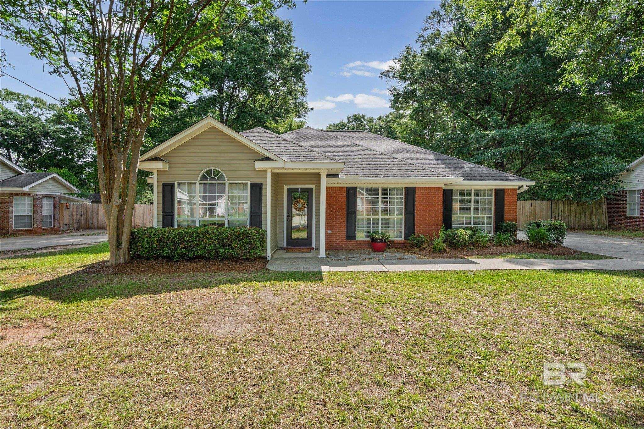 5201 Southern Oaks Trail