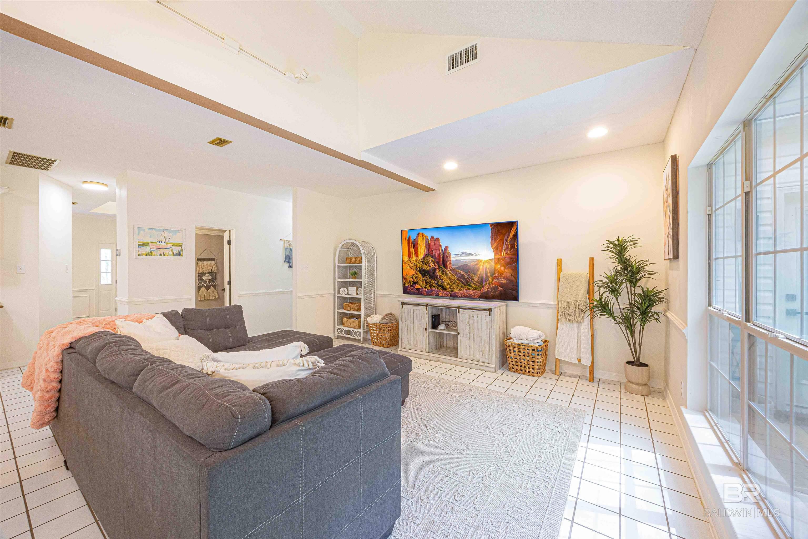 679 Ridgewood Drive, Daphne, AL, 36526