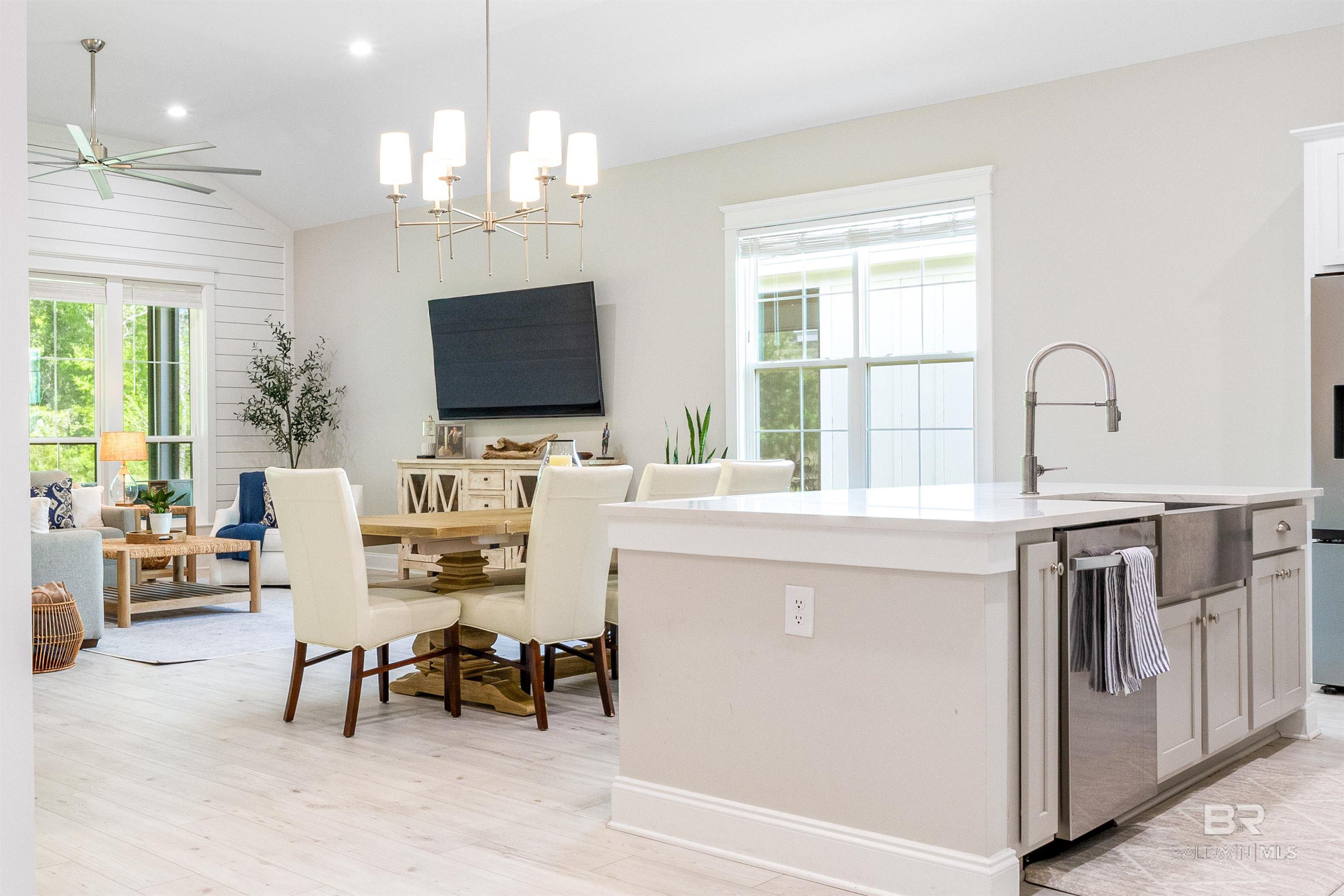 2533 Bienville Avenue, Gulf Shores, AL, 36542