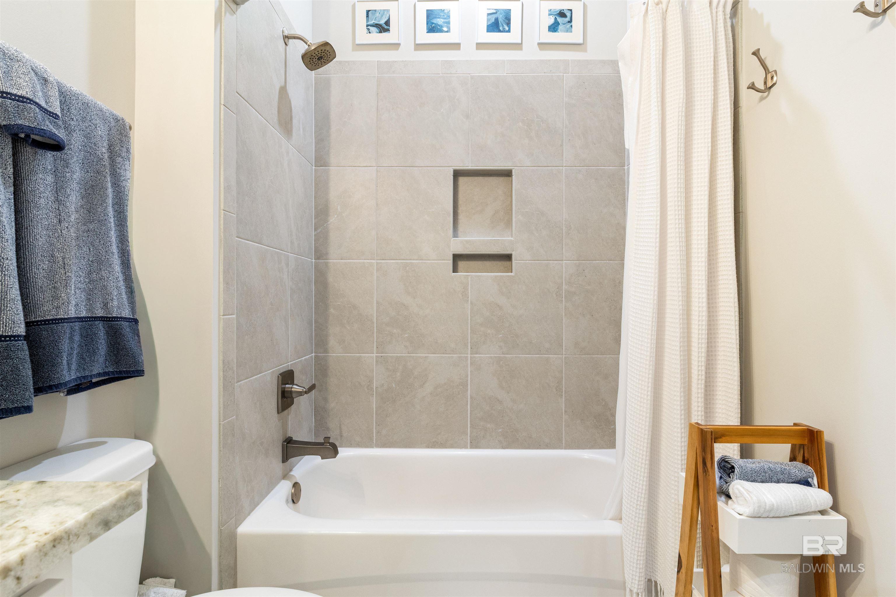 2533 Bienville Avenue, Gulf Shores, AL, 36542