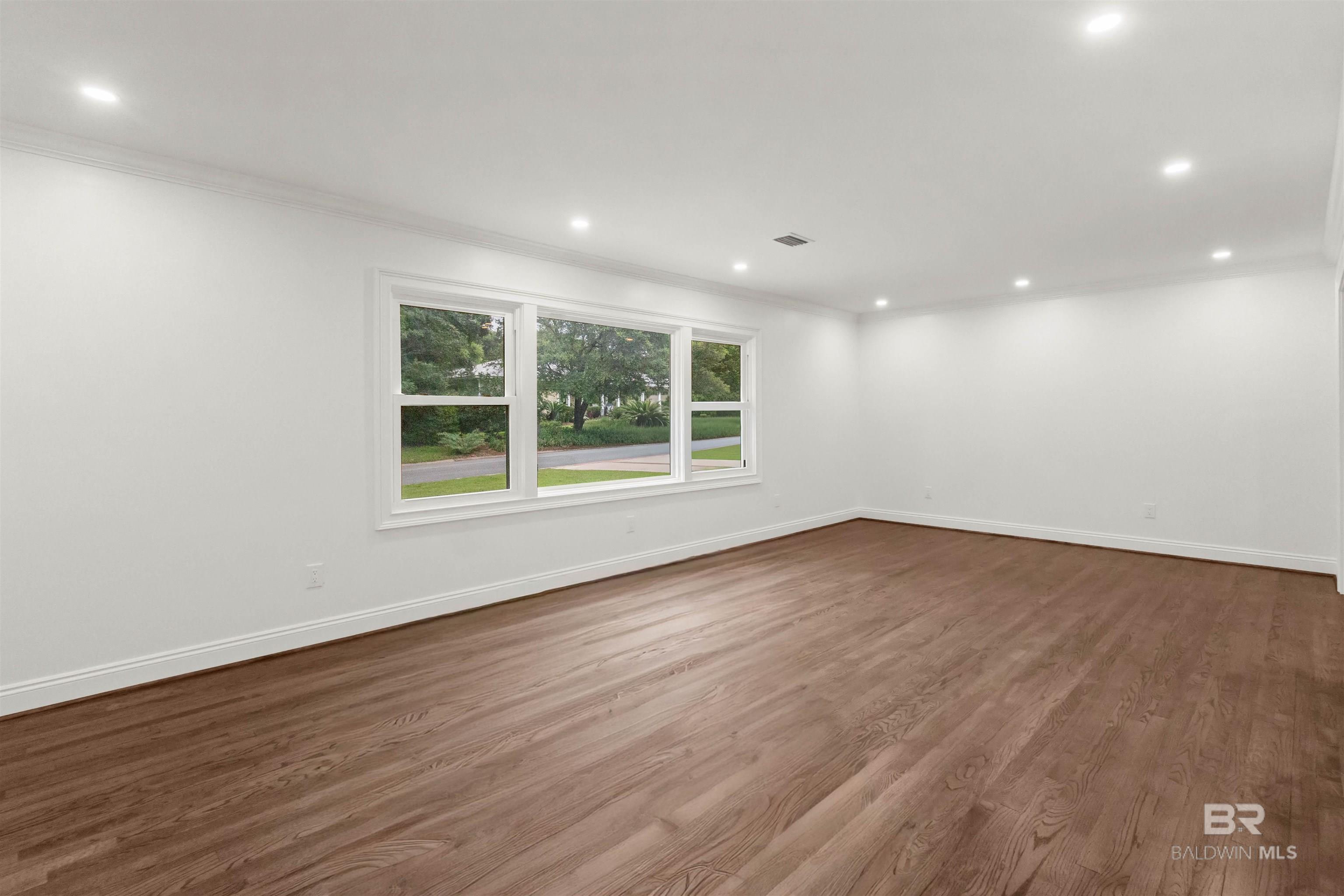 https://zimg.paragon.ice.com/ParagonImages/Property/PG/BCAR/394617/25/0/0/d386dfadad1b1c0152dfcd24535dfc2a/7/d49ad55379c75592c78c033718b4785f/394617-950f3c99-6038-4798-87dd-2597545aae0c.JPG