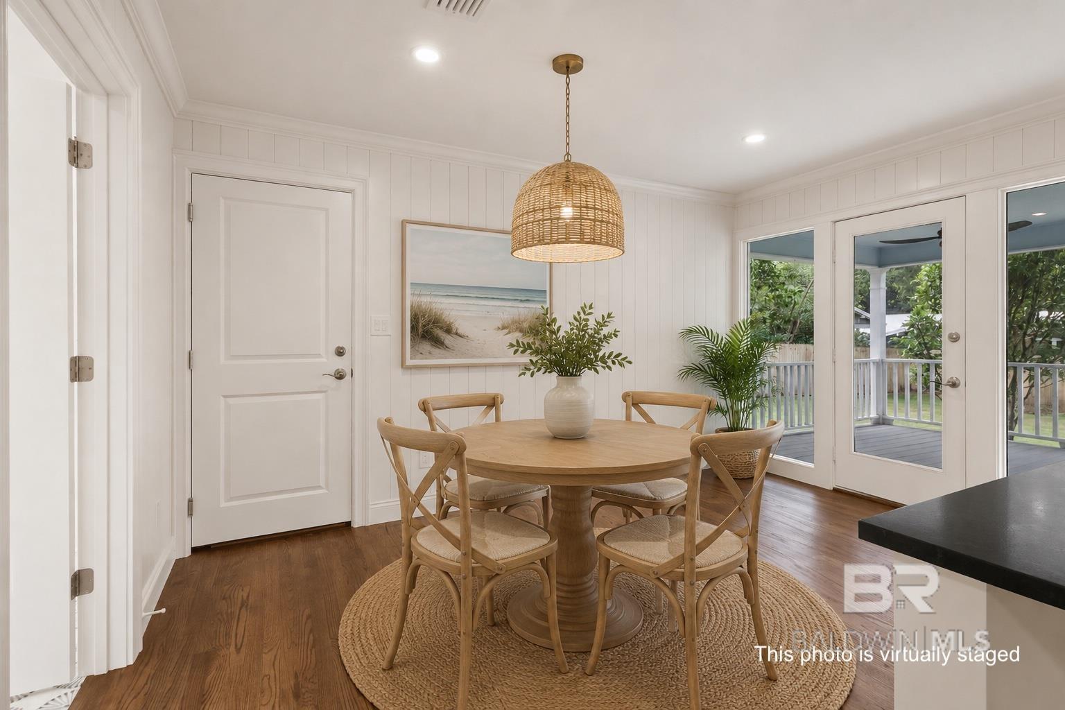 https://zimg.paragon.ice.com/ParagonImages/Property/PG/BCAR/394617/38/0/0/96d5467978476b23a10de957731b16e7/7/d49ad55379c75592c78c033718b4785f/394617-ad424393-b735-464a-bba7-bb0457599530.JPG