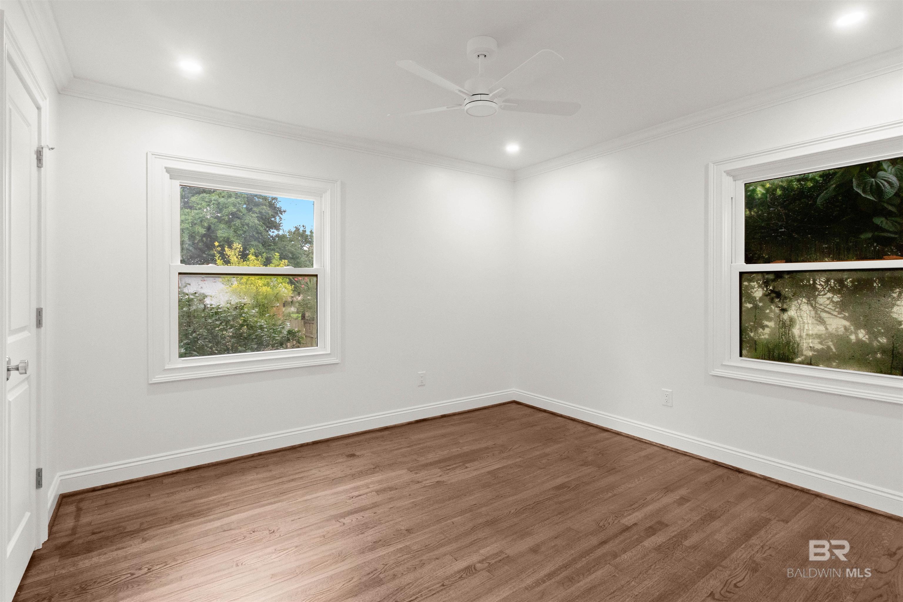 https://zimg.paragon.ice.com/ParagonImages/Property/PG/BCAR/394617/46/0/0/1b40eeb77488012d5f7255e28930d6d0/7/d49ad55379c75592c78c033718b4785f/394617-4217235a-1450-4965-b0f7-f36dba4c953c.JPG