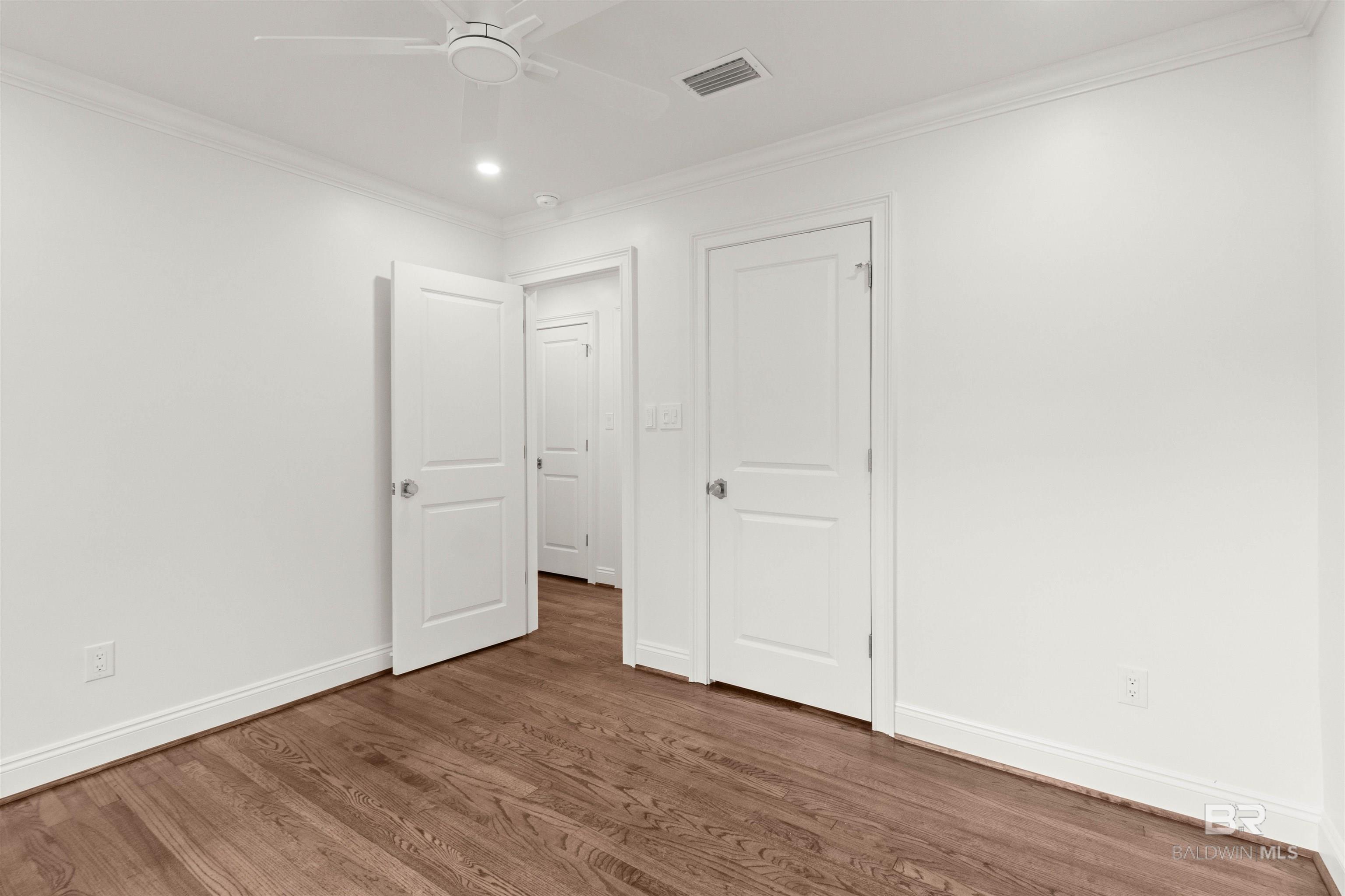 https://zimg.paragon.ice.com/ParagonImages/Property/PG/BCAR/394617/54/0/0/ddd6e5a8a95226e2977bf10e44330429/7/d49ad55379c75592c78c033718b4785f/394617-b222cd86-83c0-42f5-9731-9e8659e7e3da.JPG