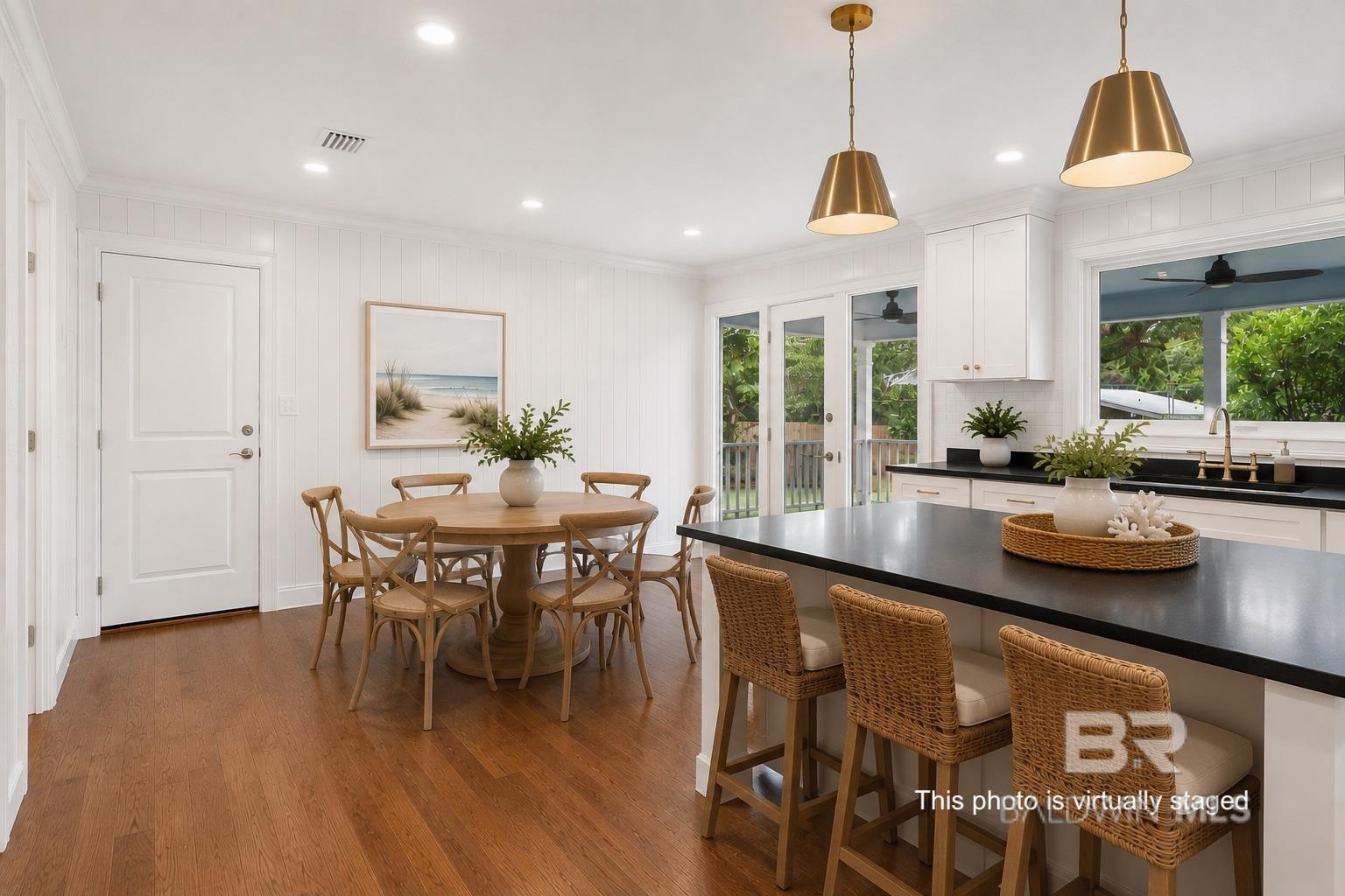 https://zimg.paragon.ice.com/ParagonImages/Property/PG/BCAR/394617/6/0/0/d8101ab2a3ee1e3c74ae4c42b68d76d8/7/d49ad55379c75592c78c033718b4785f/394617-a6d17d69-98d8-4a16-af48-bf9a073299f4.JPG