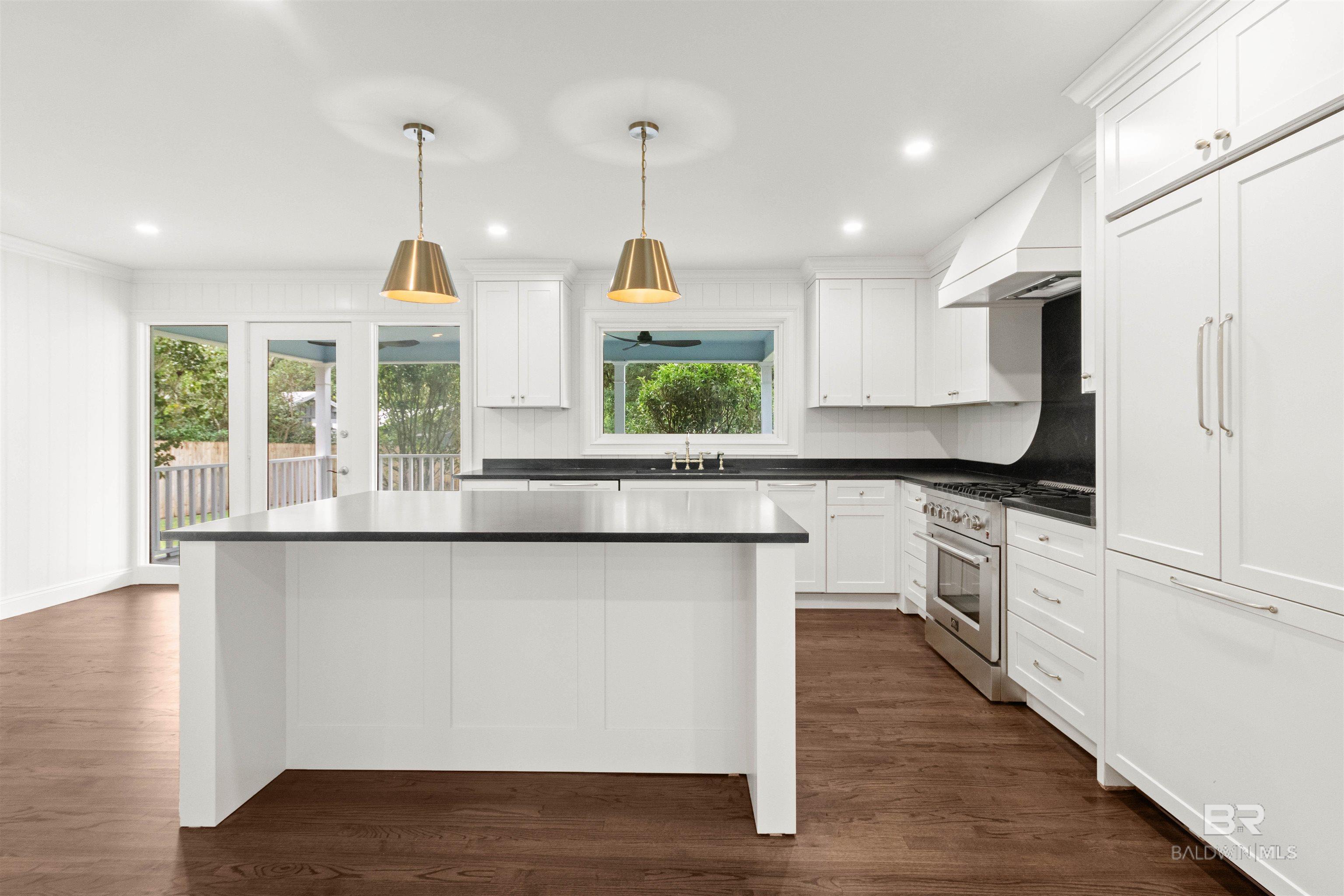 https://zimg.paragon.ice.com/ParagonImages/Property/PG/BCAR/394617/7/0/0/ed778c4e4fe32d57a86ee015ec548009/7/d49ad55379c75592c78c033718b4785f/394617-0d3bfc03-125d-4d06-ac5c-f77574e71047.JPG