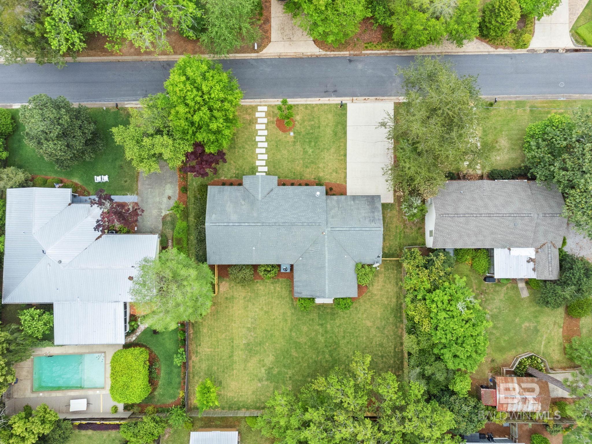 https://zimg.paragon.ice.com/ParagonImages/Property/PG/BCAR/394617/76/0/0/abb5a42e17d692598b314371a203575b/7/d49ad55379c75592c78c033718b4785f/394617-be0b9b55-03a1-4c7b-8d32-082e6572ee1b.JPG