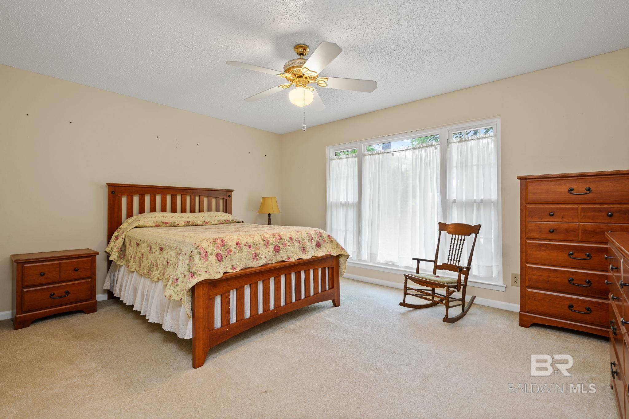394705 | Photo 25