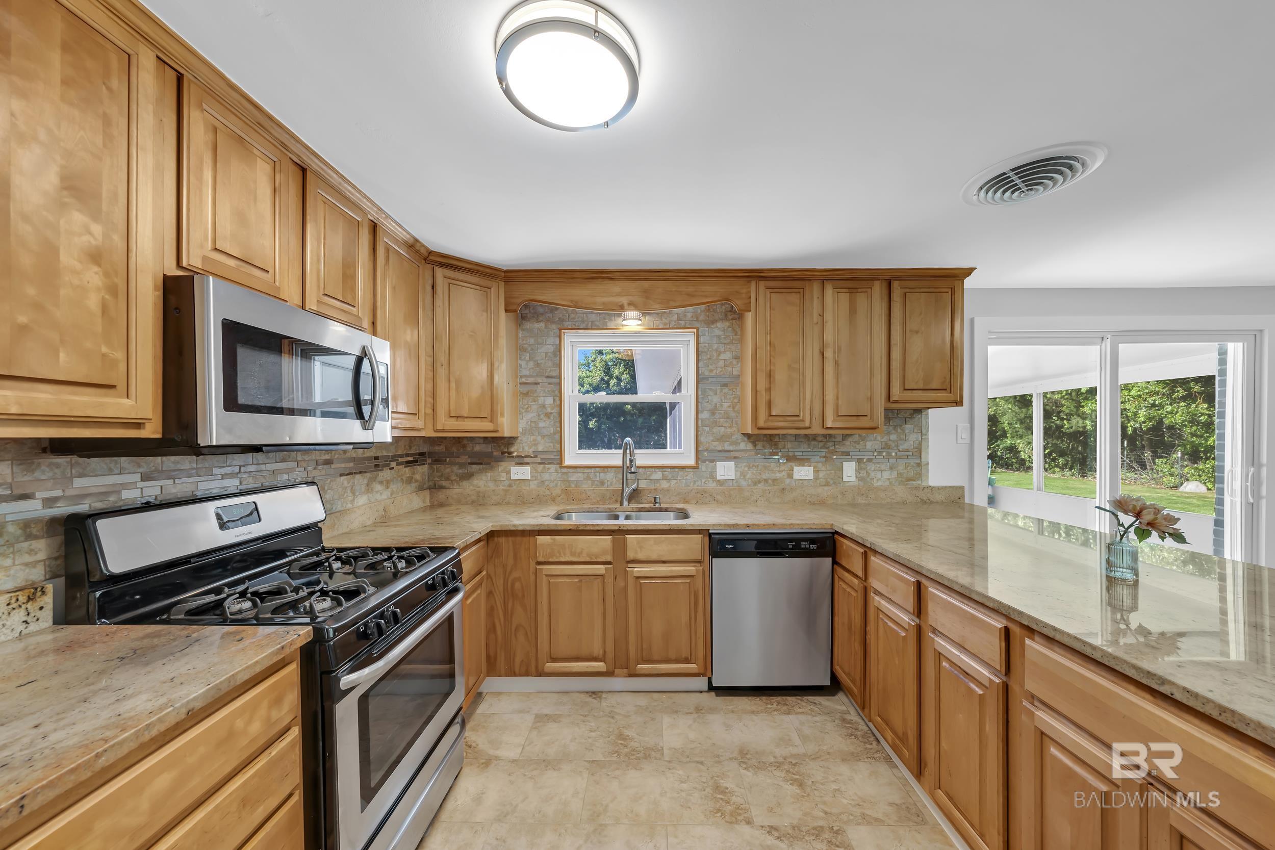 419 W Roosevelt Avenue, Foley, AL, 36535