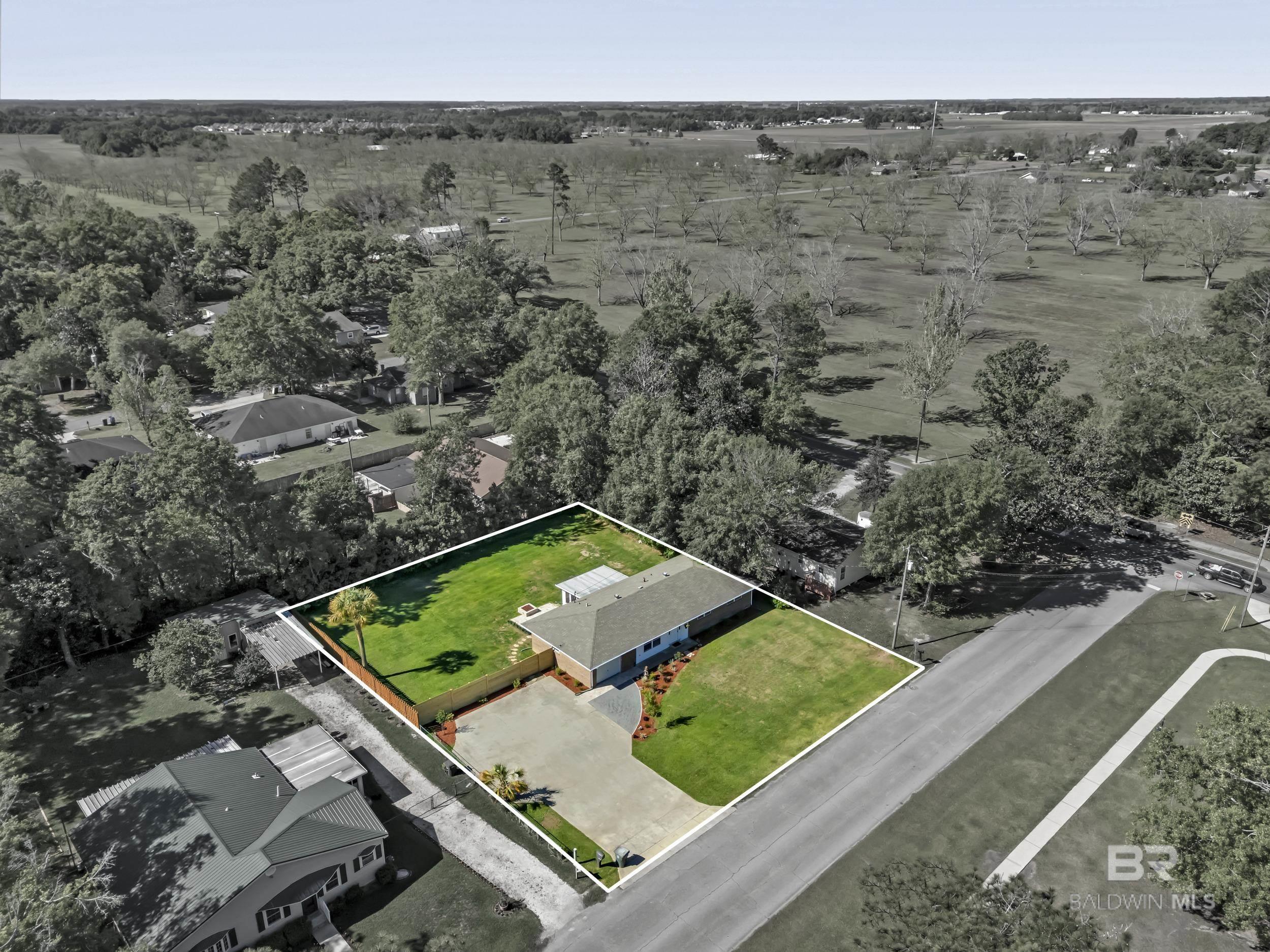 419 W Roosevelt Avenue, Foley, AL, 36535