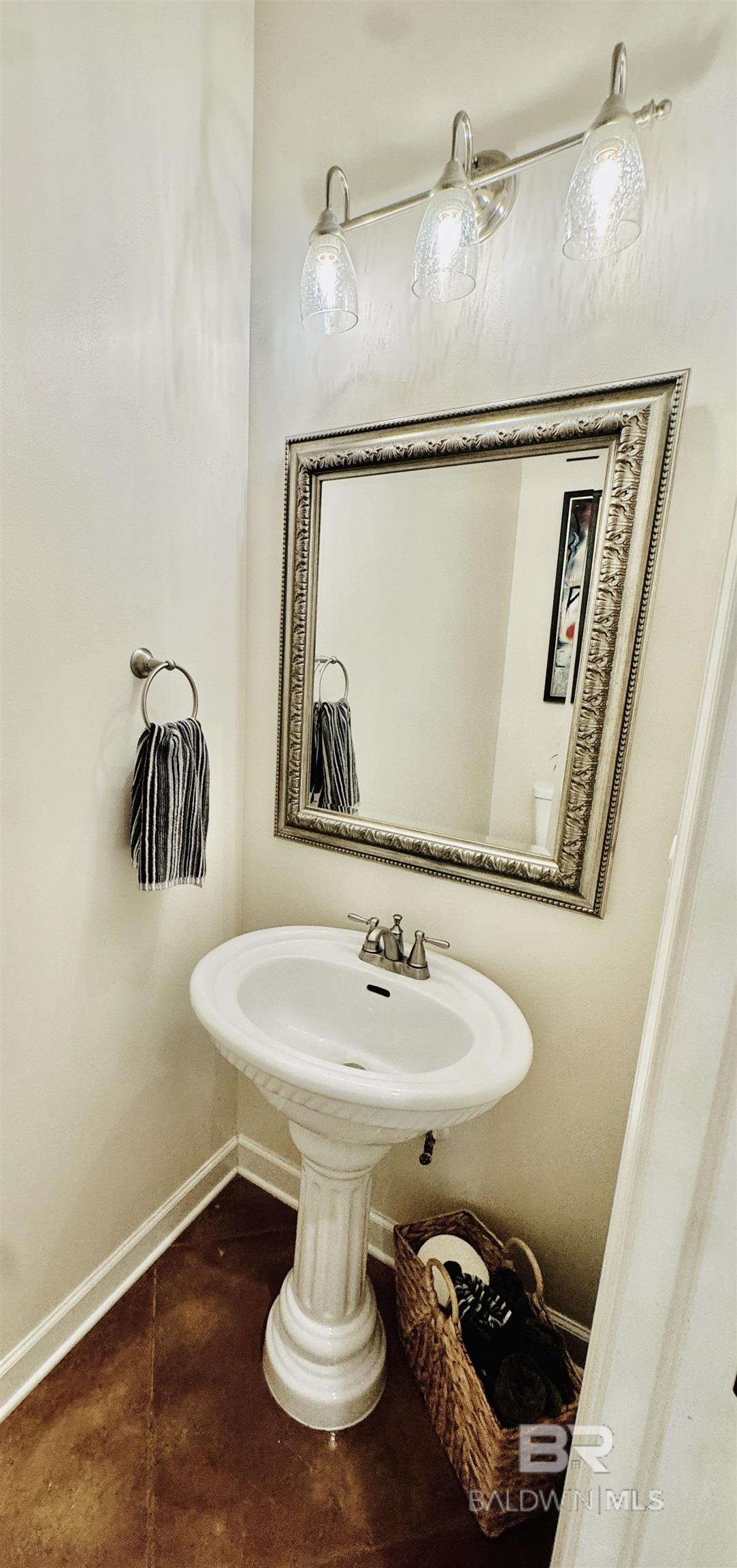 394777 | Photo 17