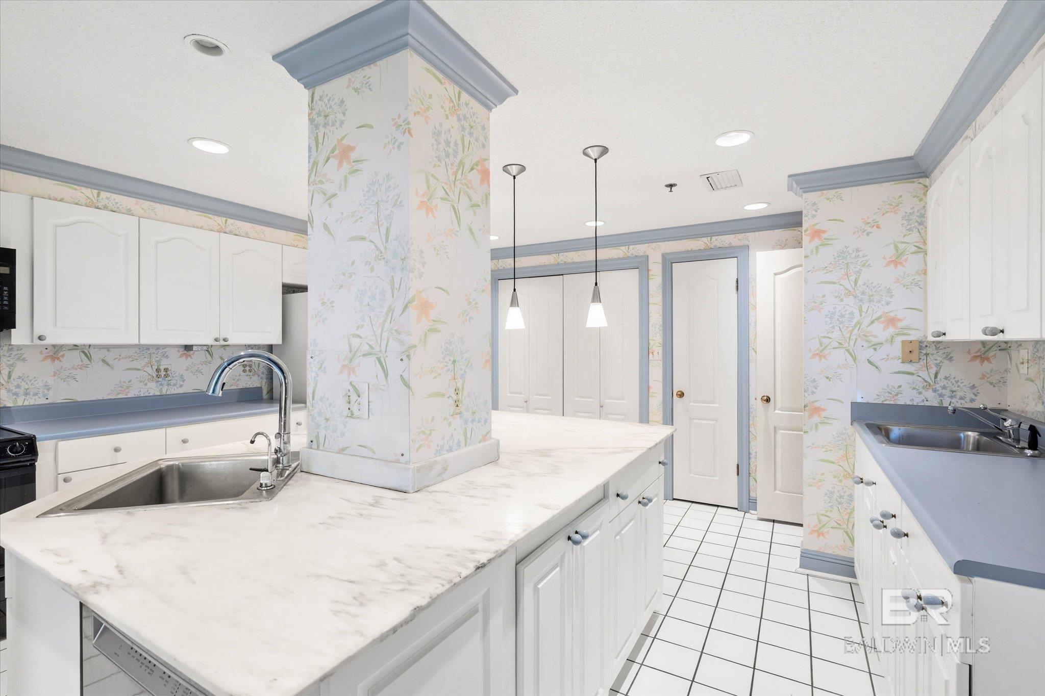 100 Tower Drive UNIT 903, Daphne, AL, 36526