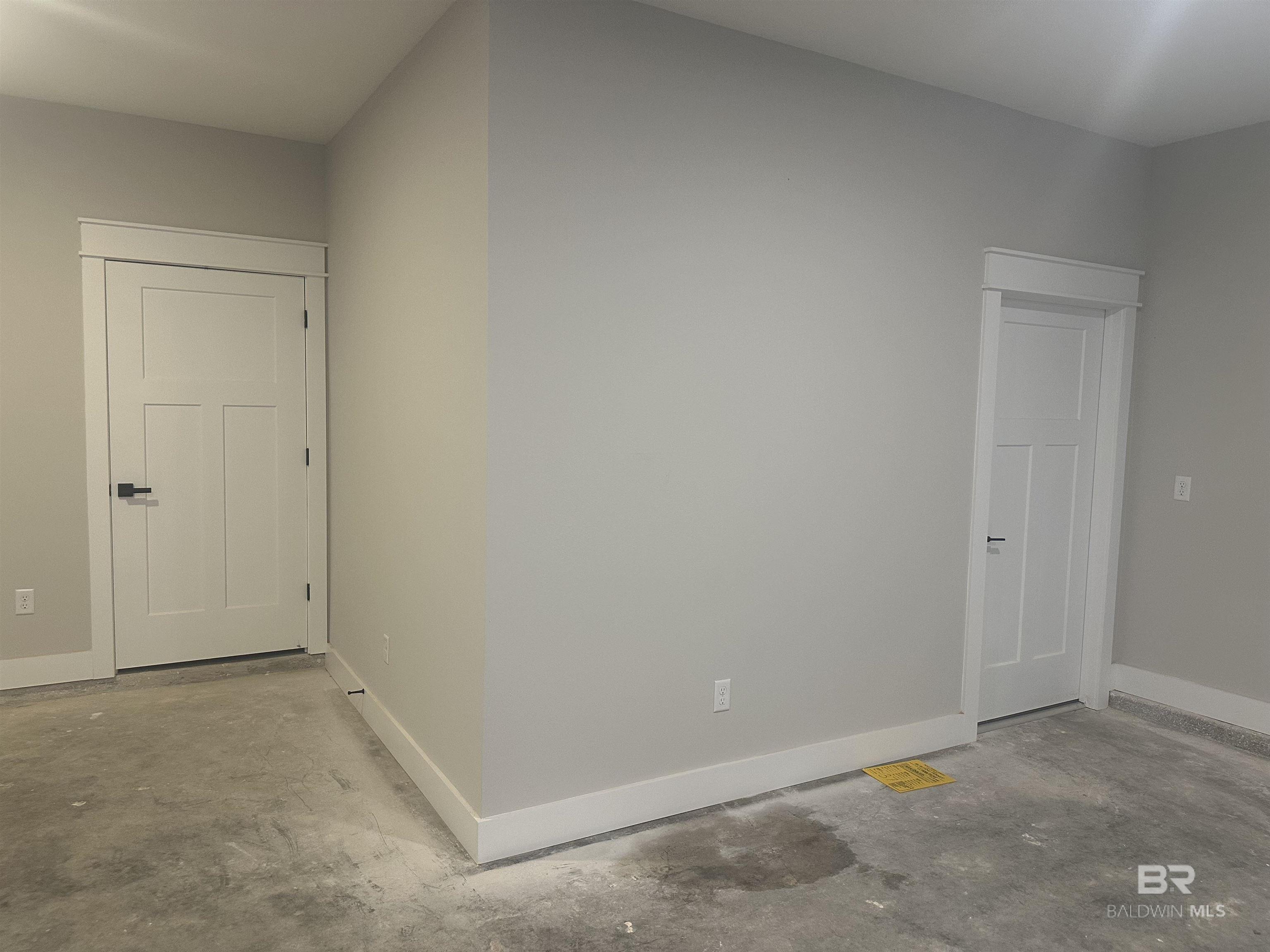 https://zimg.paragon.ice.com/ParagonImages/Property/PG/BCAR/394795/24/0/0/57dd1c20c5d2ce74c4288cf84efb2971/7/2cb406ee40d13fbe8bdc4f6f24e4c5e8/394795-efa90464-a3a8-48ab-a6a4-1760ce864479.JPG