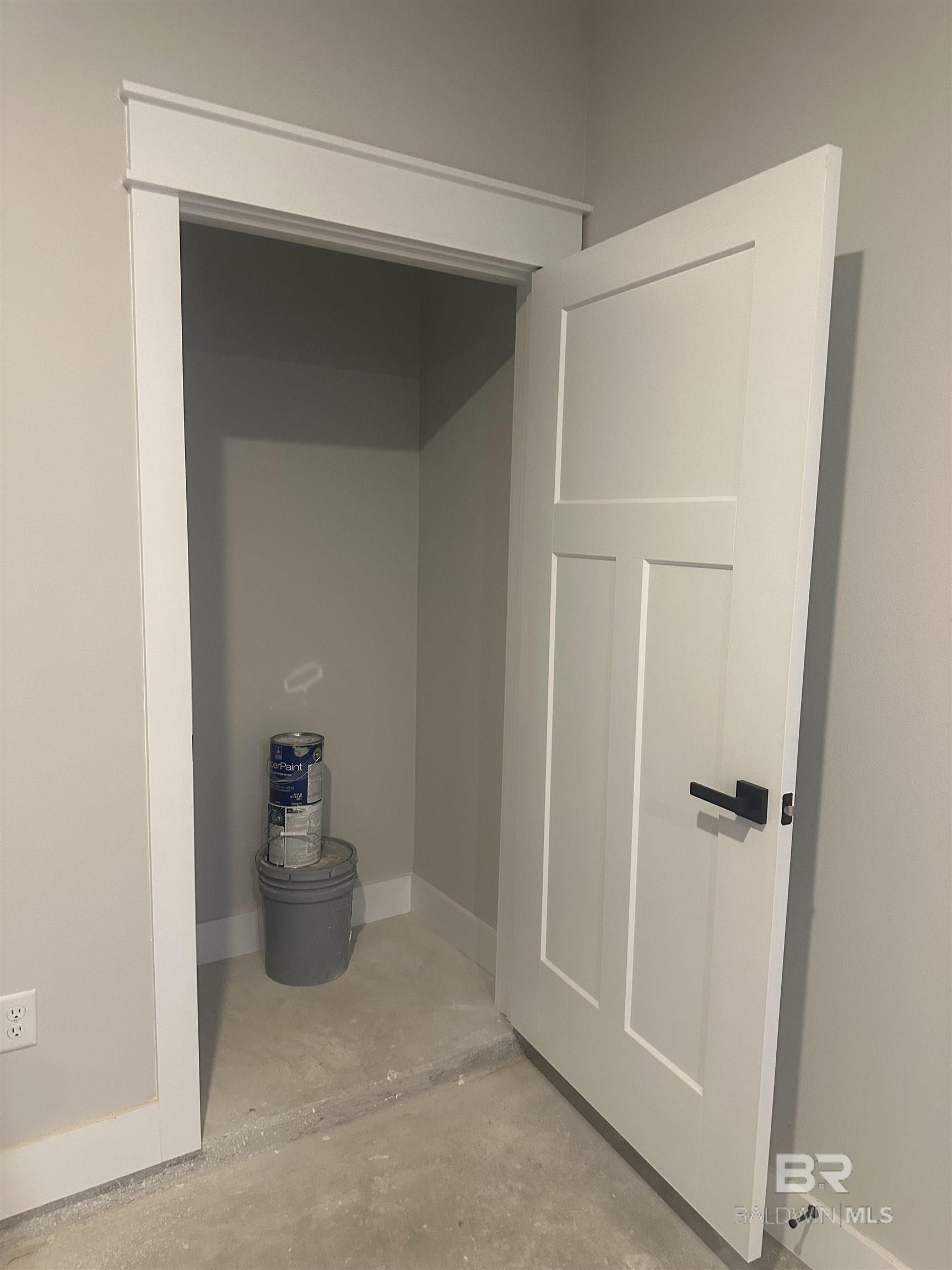 https://zimg.paragon.ice.com/ParagonImages/Property/PG/BCAR/394795/25/0/0/5553995a37aff43b786eabb1131d001c/7/2cb406ee40d13fbe8bdc4f6f24e4c5e8/394795-5e5ae34a-8931-4a0b-a014-dbe12f4d8271.JPG