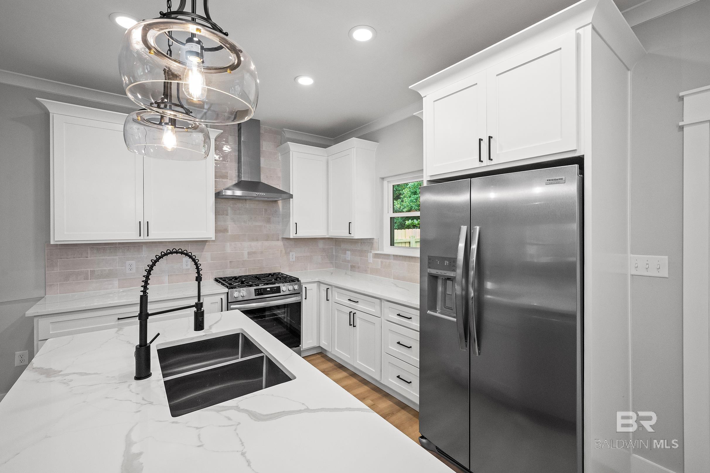 https://zimg.paragon.ice.com/ParagonImages/Property/PG/BCAR/394795/8/0/0/1e2b2f6afdeb588092d0847a8b0945e0/7/2cb406ee40d13fbe8bdc4f6f24e4c5e8/394795-33005425-2fa3-45b3-97c9-cf5f1af4ac40.JPG