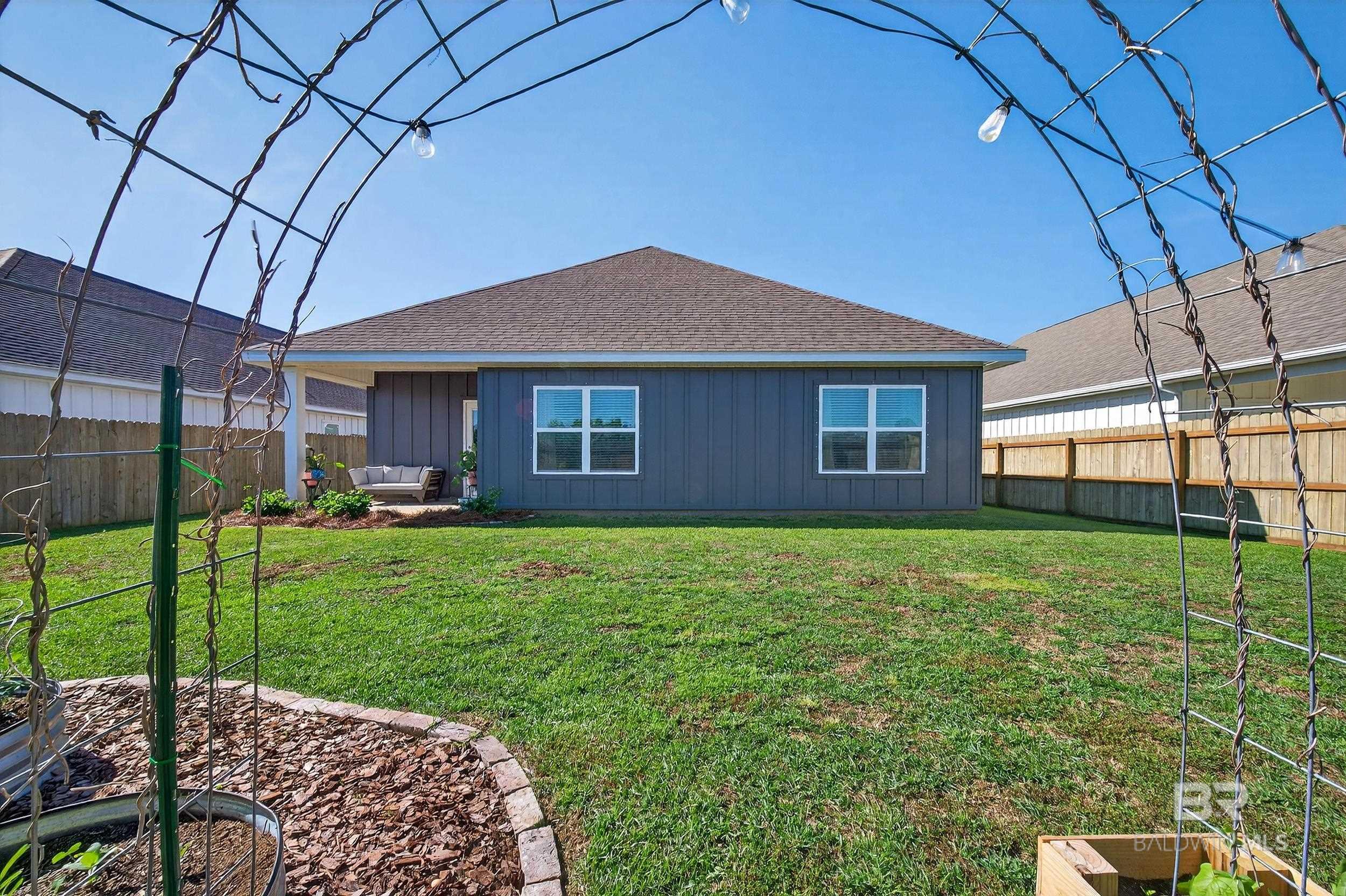 https://zimg.paragon.ice.com/ParagonImages/Property/PG/BCAR/394818/35/0/0/e5f5af2c90d396e4a39942e9ee06bbaf/7/3c20c542d3b95e5cee8f72bae4d5e431/394818-1fcd613e-f672-4cc2-94b1-64343b79b874.JPG