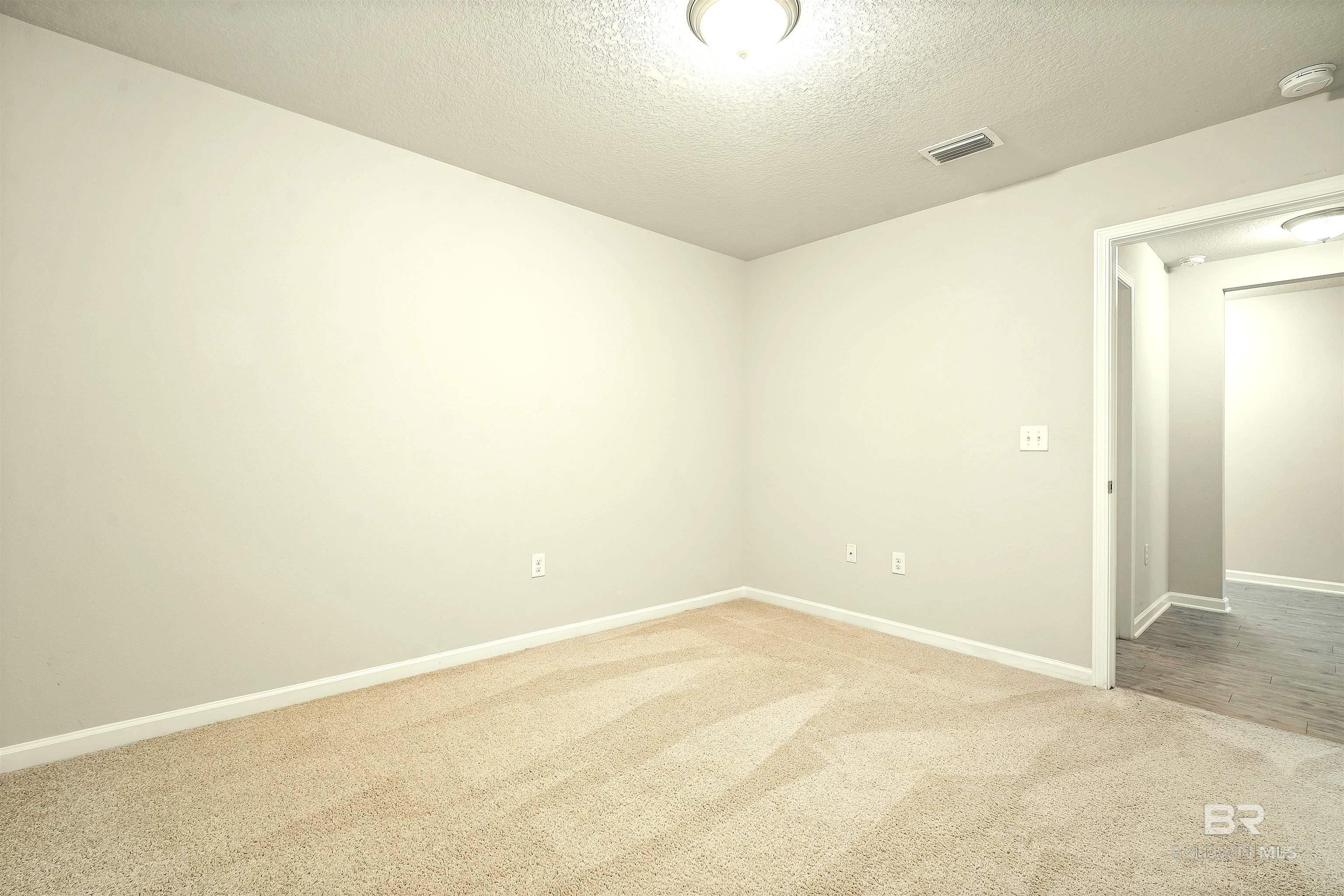394824 | Photo 26