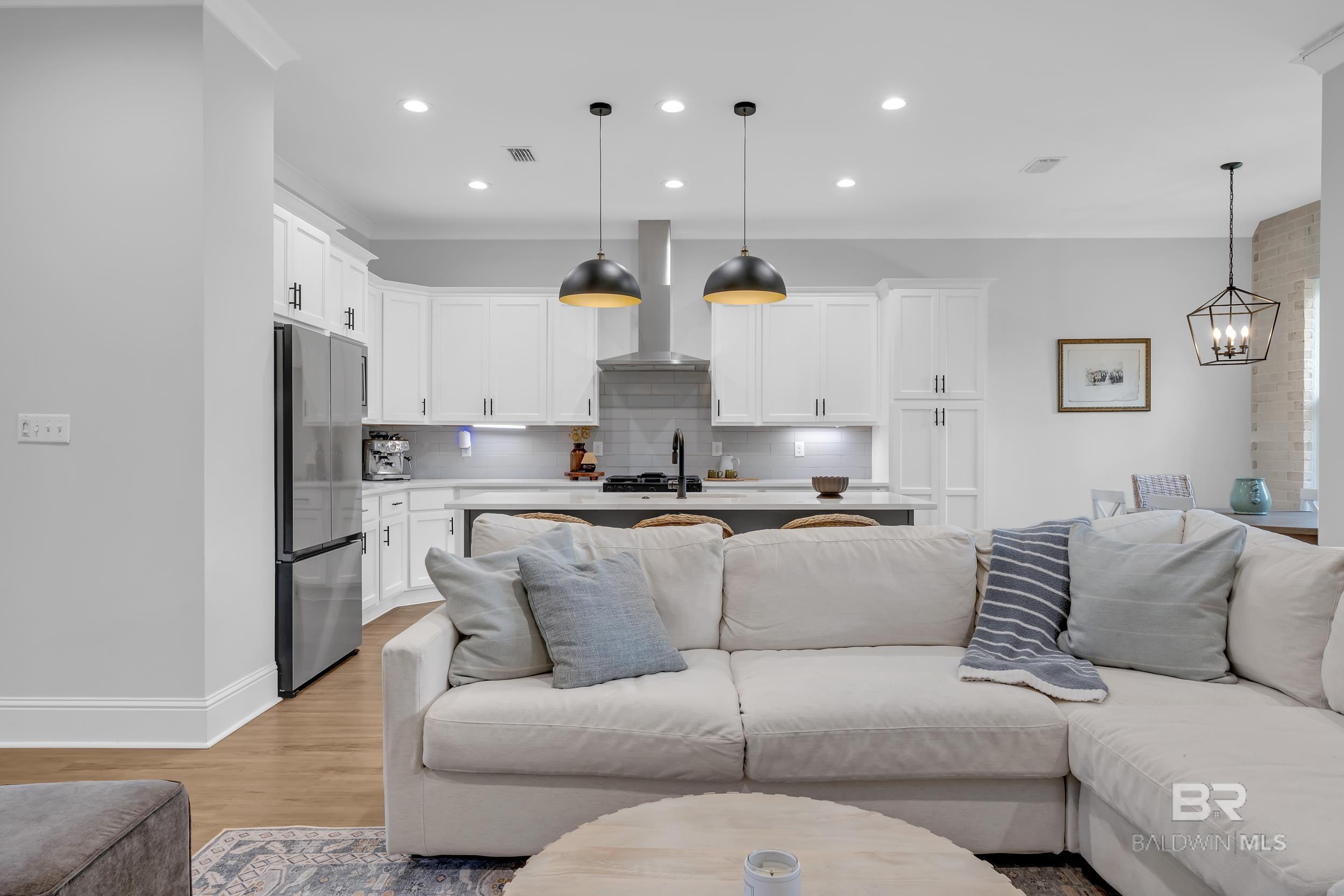 21081 Live Oak Circle, Gulf Shores, AL, 36542