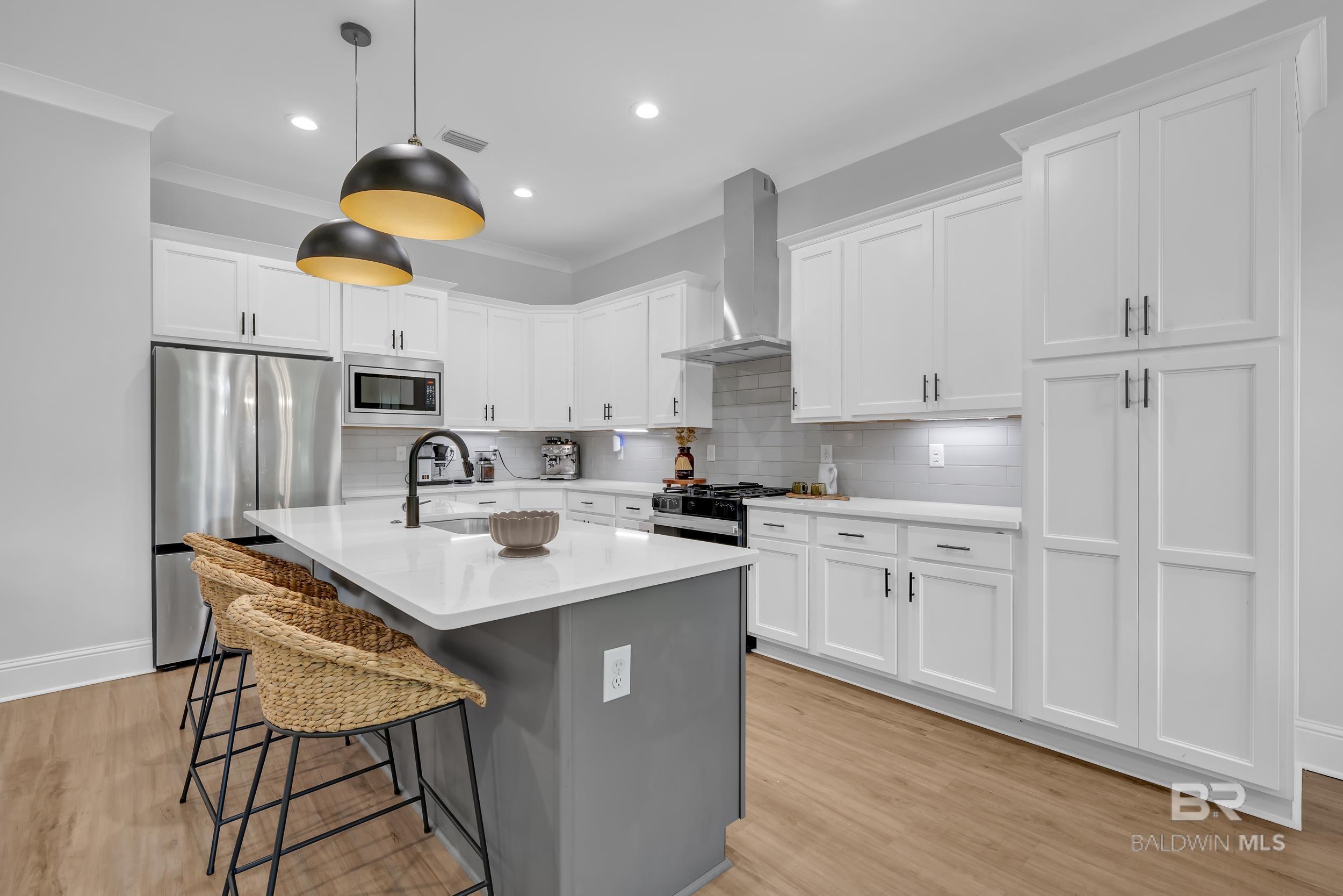 21081 Live Oak Circle, Gulf Shores, AL, 36542