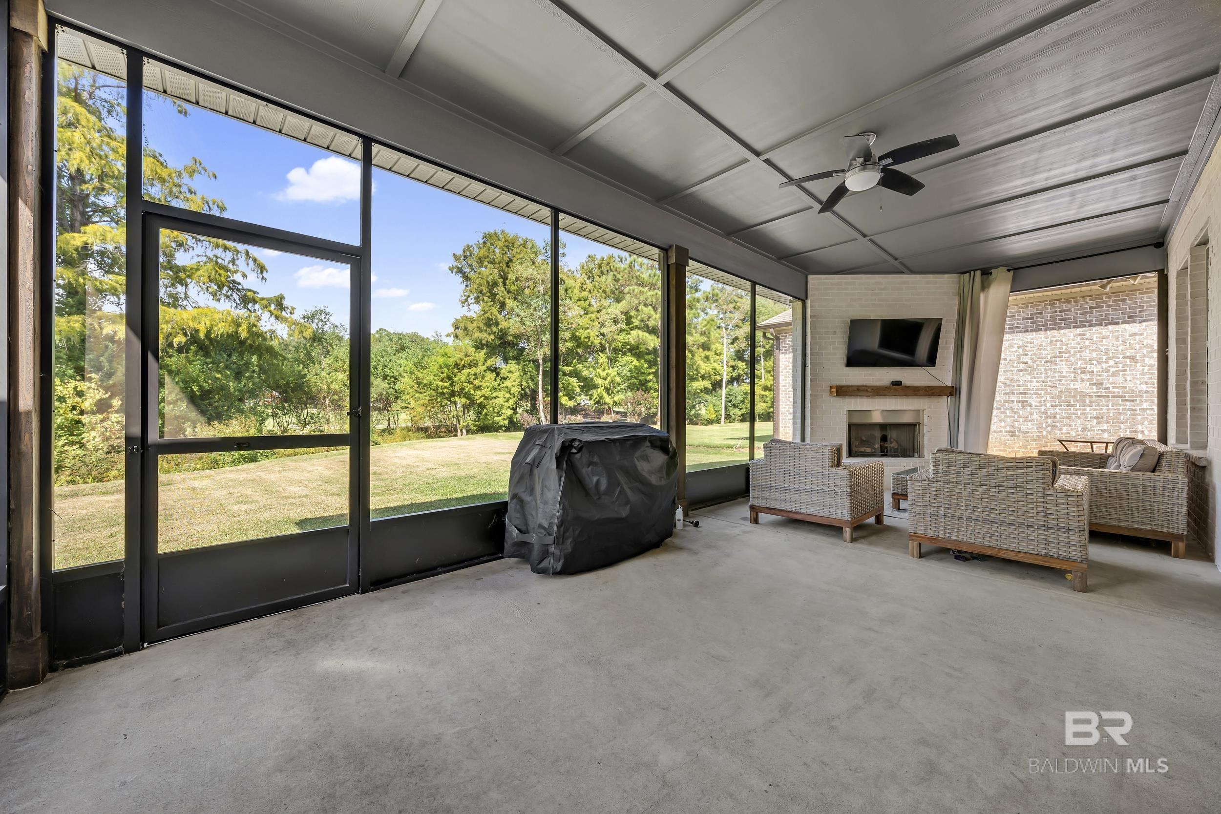 21081 Live Oak Circle, Gulf Shores, AL, 36542