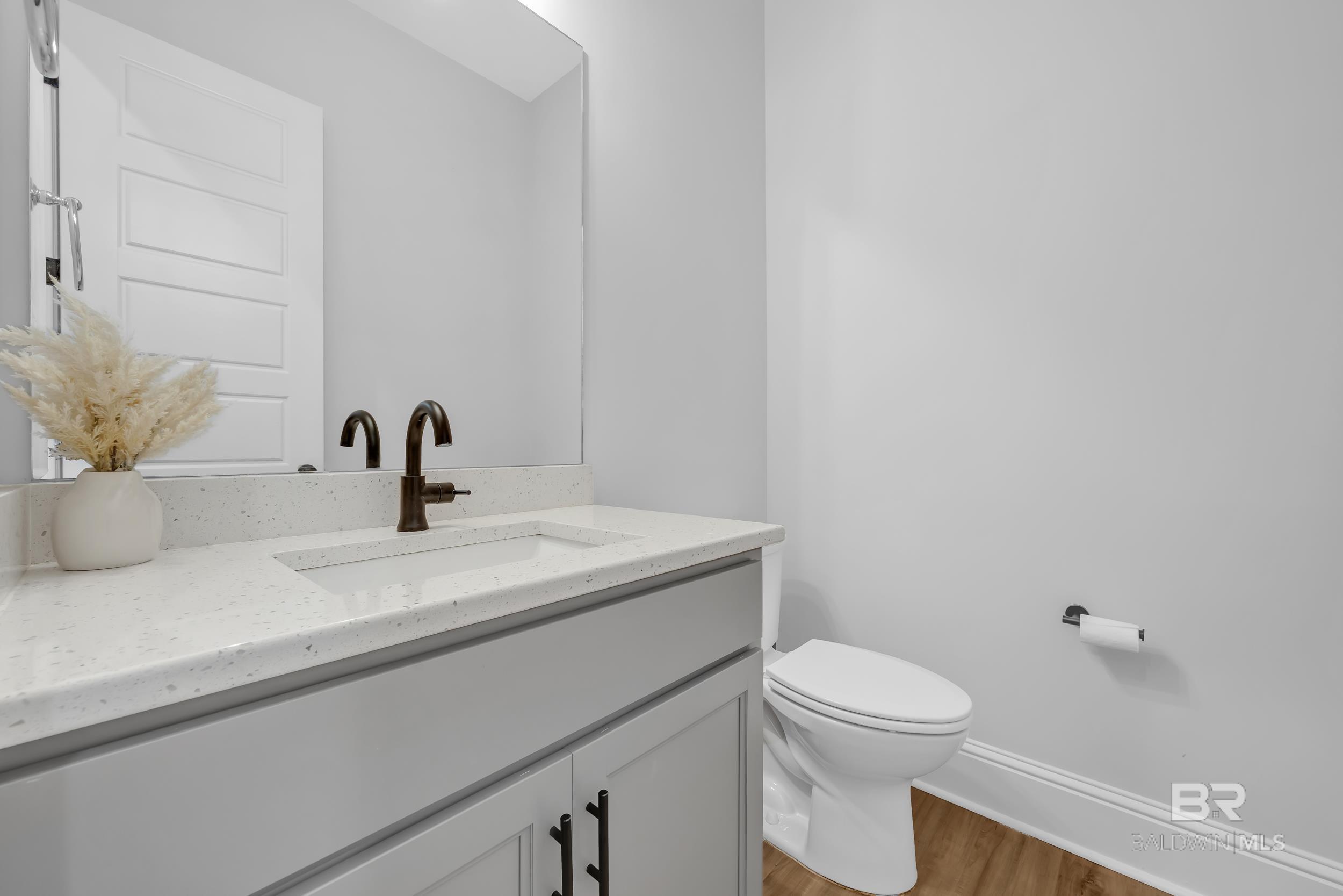 21081 Live Oak Circle, Gulf Shores, AL, 36542