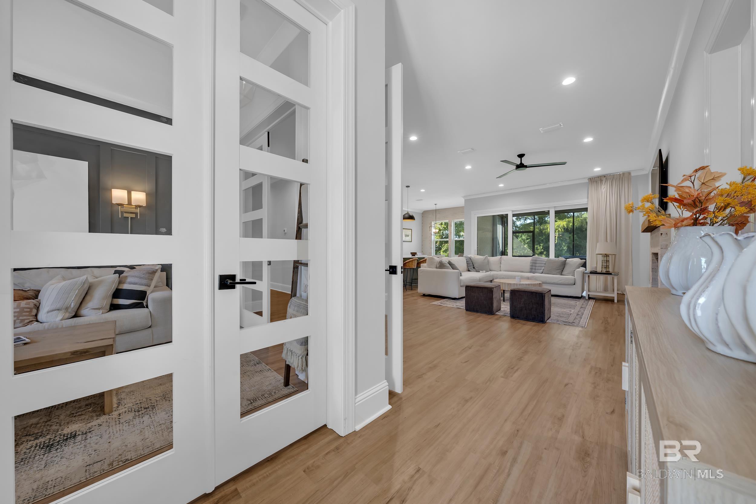 21081 Live Oak Circle, Gulf Shores, AL, 36542