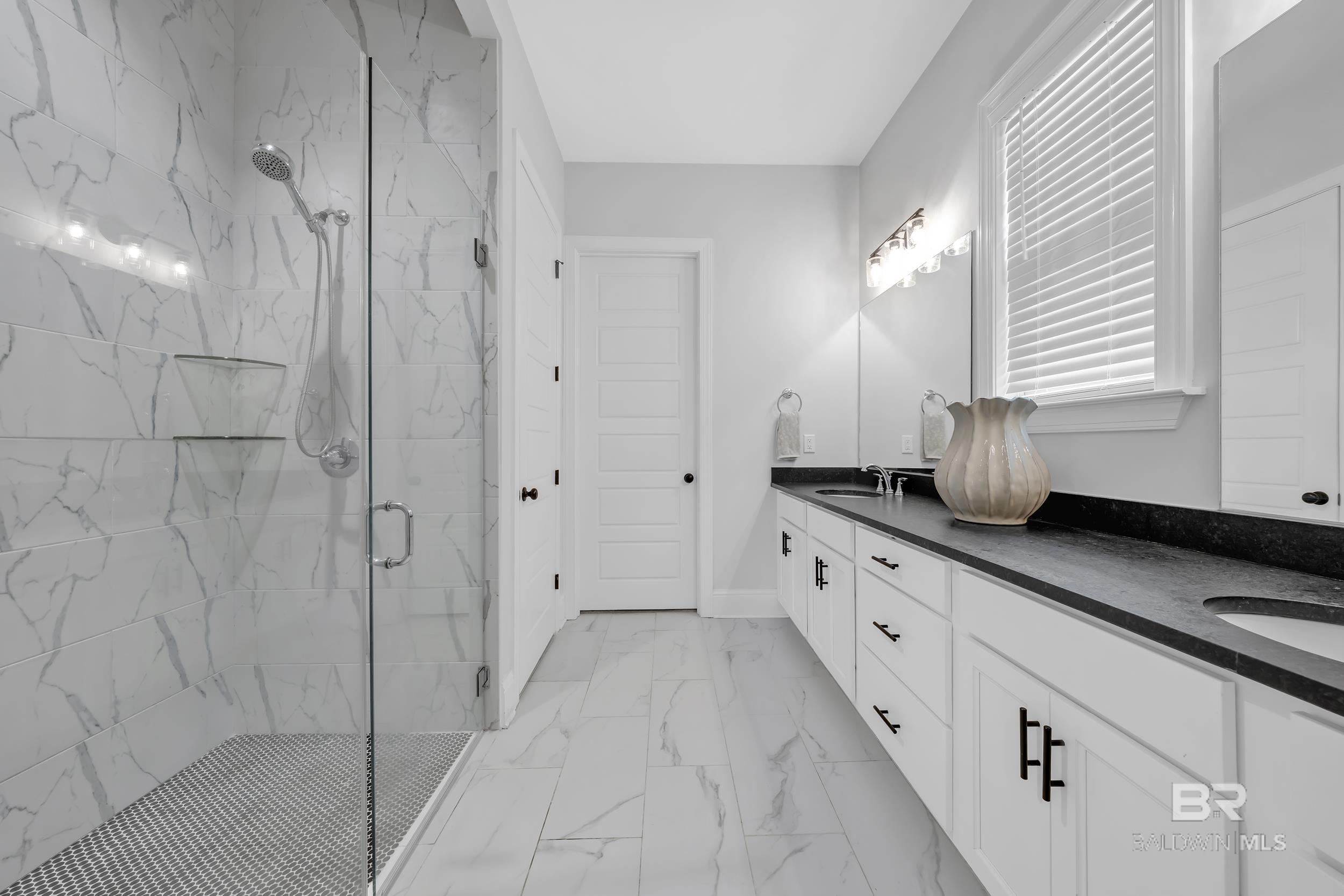 21081 Live Oak Circle, Gulf Shores, AL, 36542