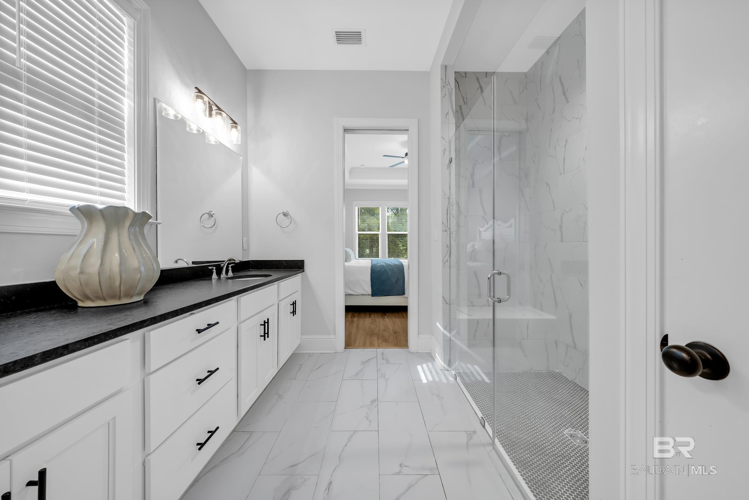 21081 Live Oak Circle, Gulf Shores, AL, 36542