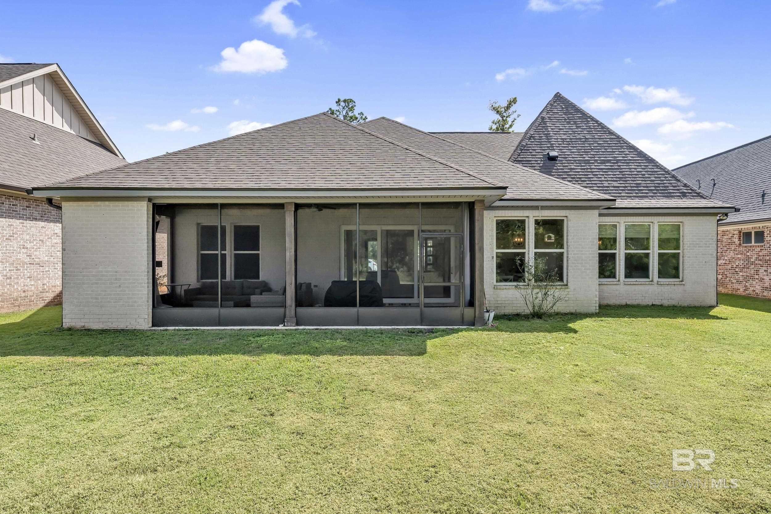 21081 Live Oak Circle, Gulf Shores, AL, 36542