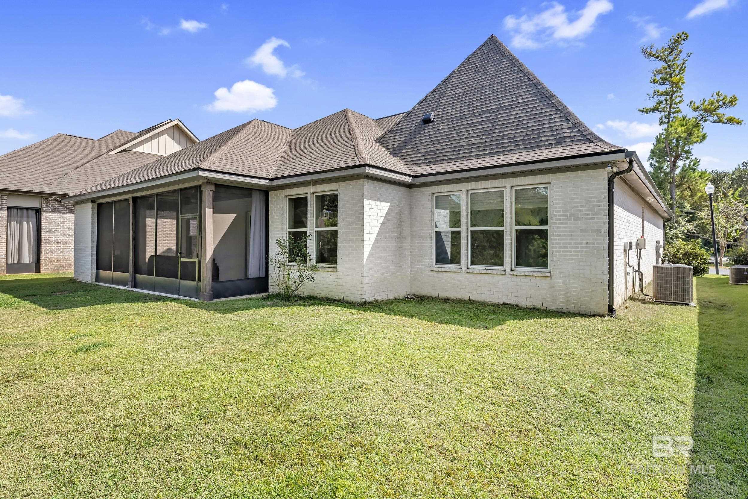 21081 Live Oak Circle, Gulf Shores, AL, 36542
