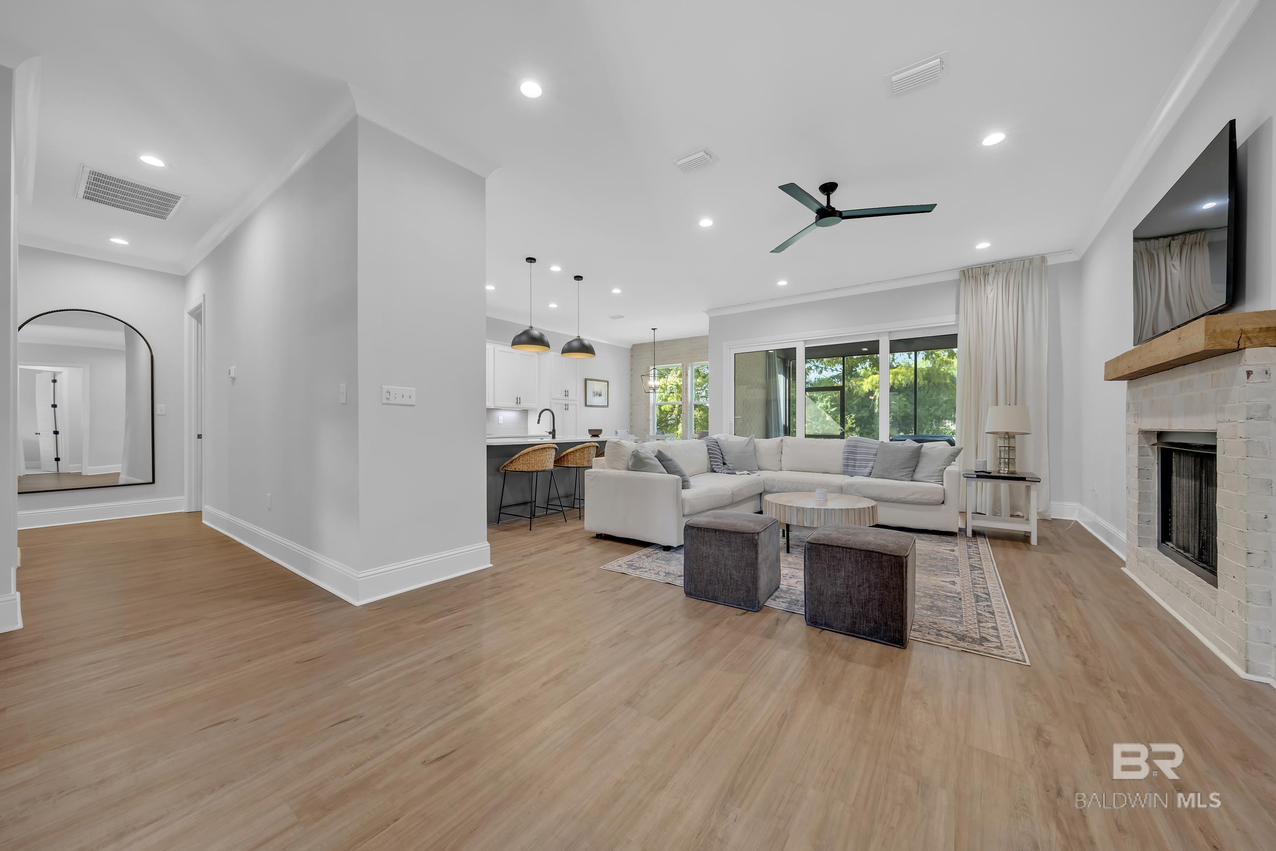 21081 Live Oak Circle, Gulf Shores, AL, 36542