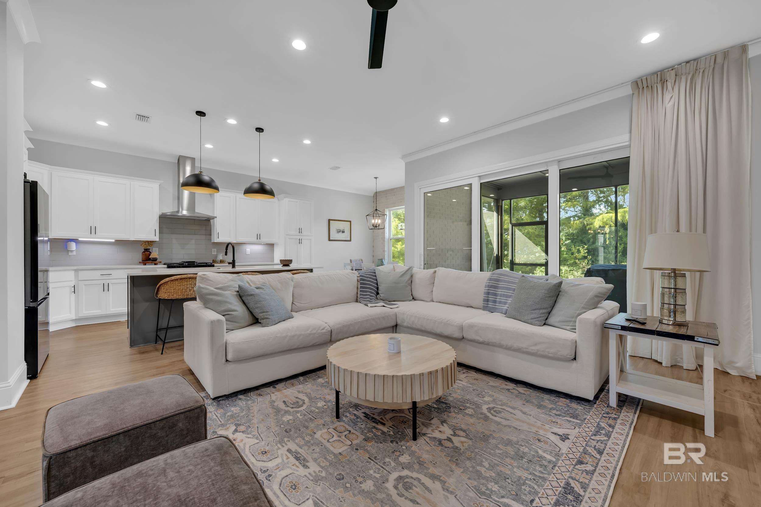 21081 Live Oak Circle, Gulf Shores, AL, 36542