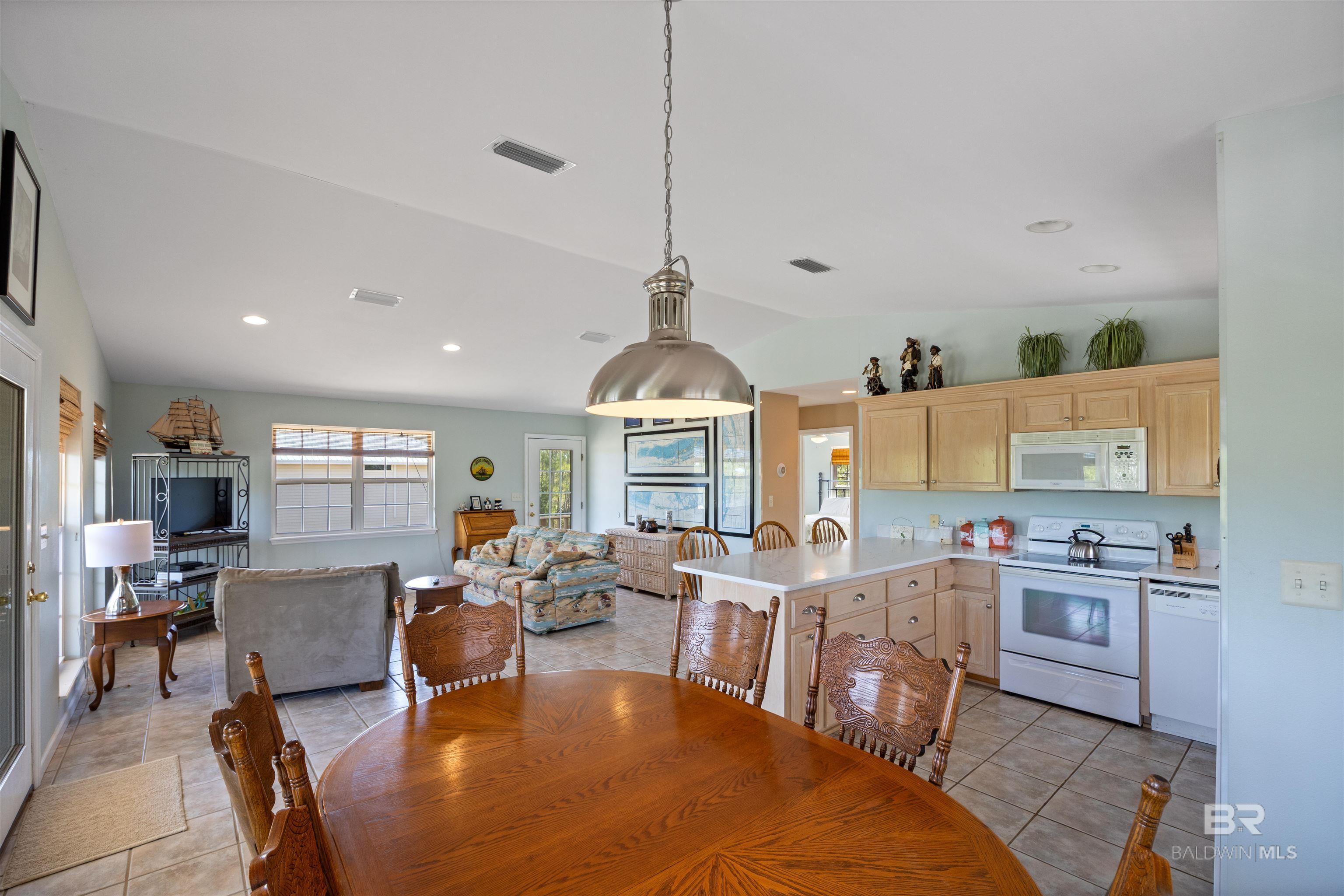 6782 Palmetto Drive, Gulf Shores, AL, 36542