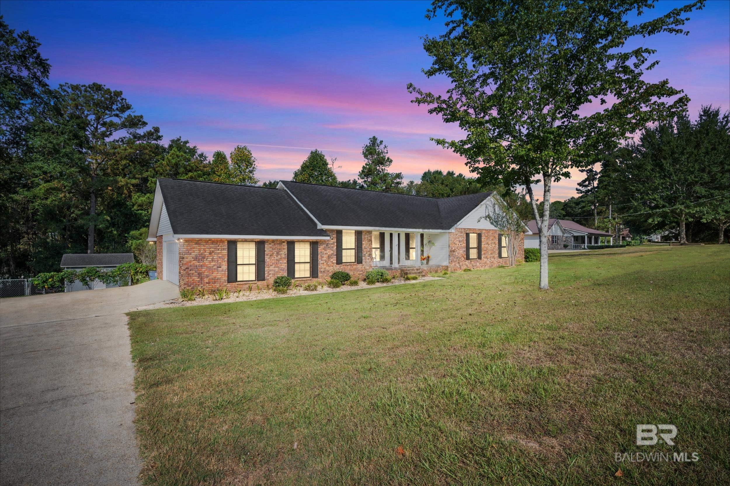 1887 Suavez Drive, Lillian, AL, 36549-5268