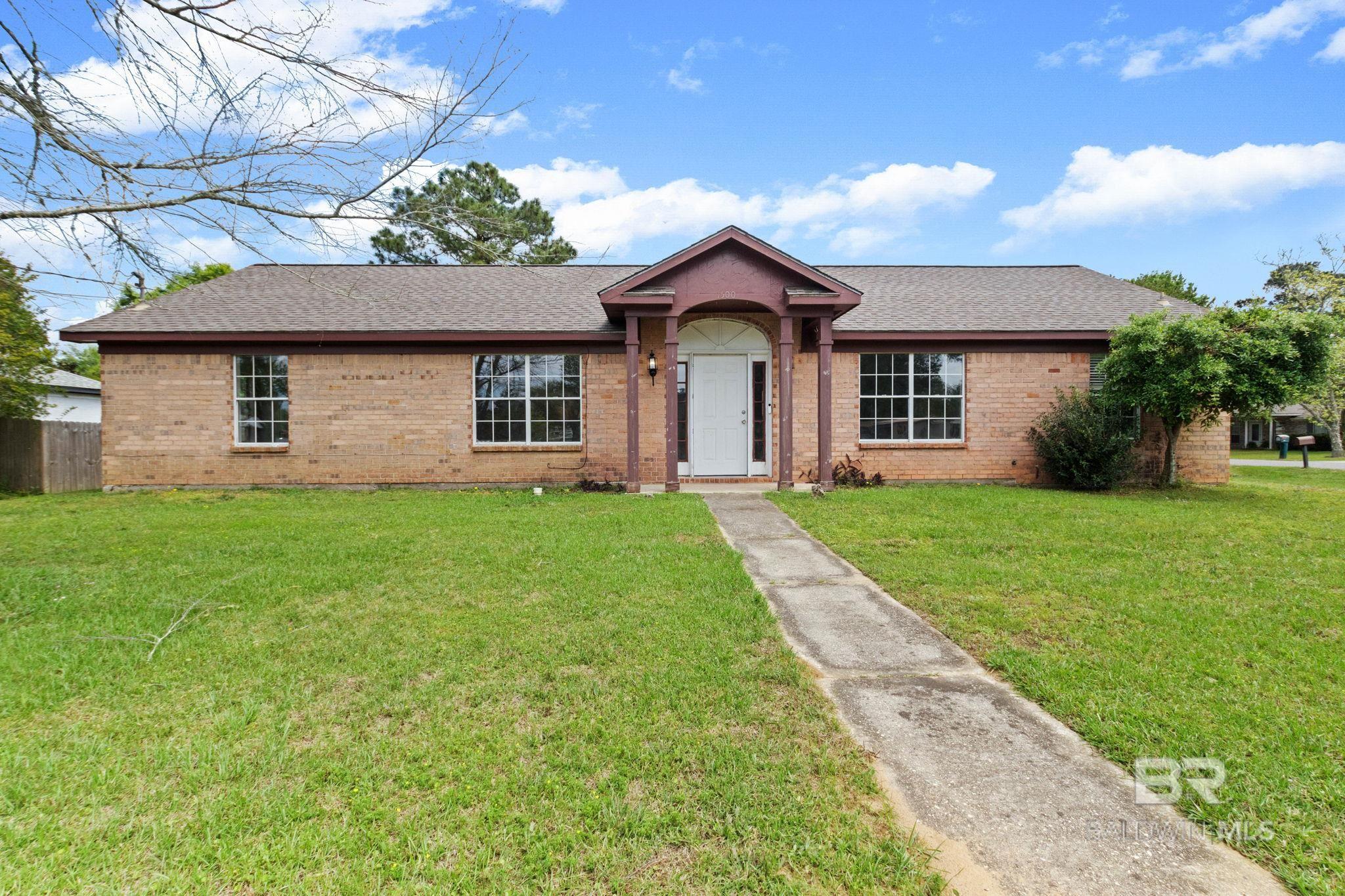 1500 N Cedar Street, Foley, AL, 36535