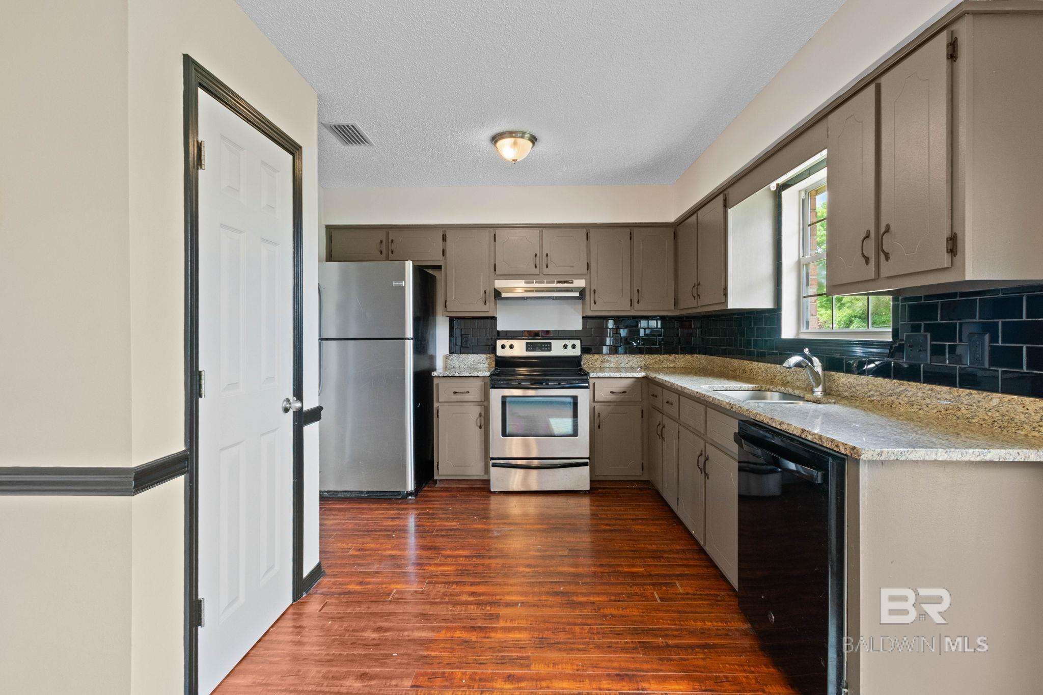 1500 N Cedar Street, Foley, AL, 36535